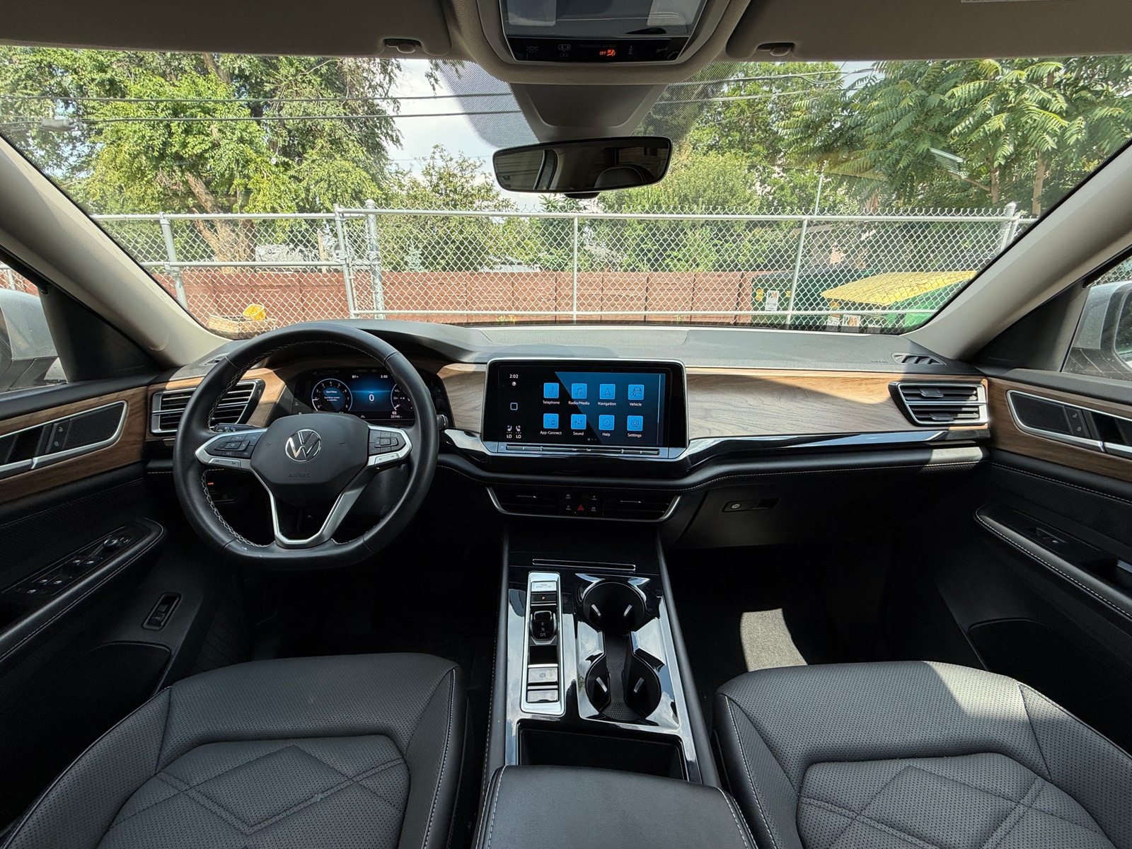 Thumbnail: 2024 Volkswagen Atlas - 3