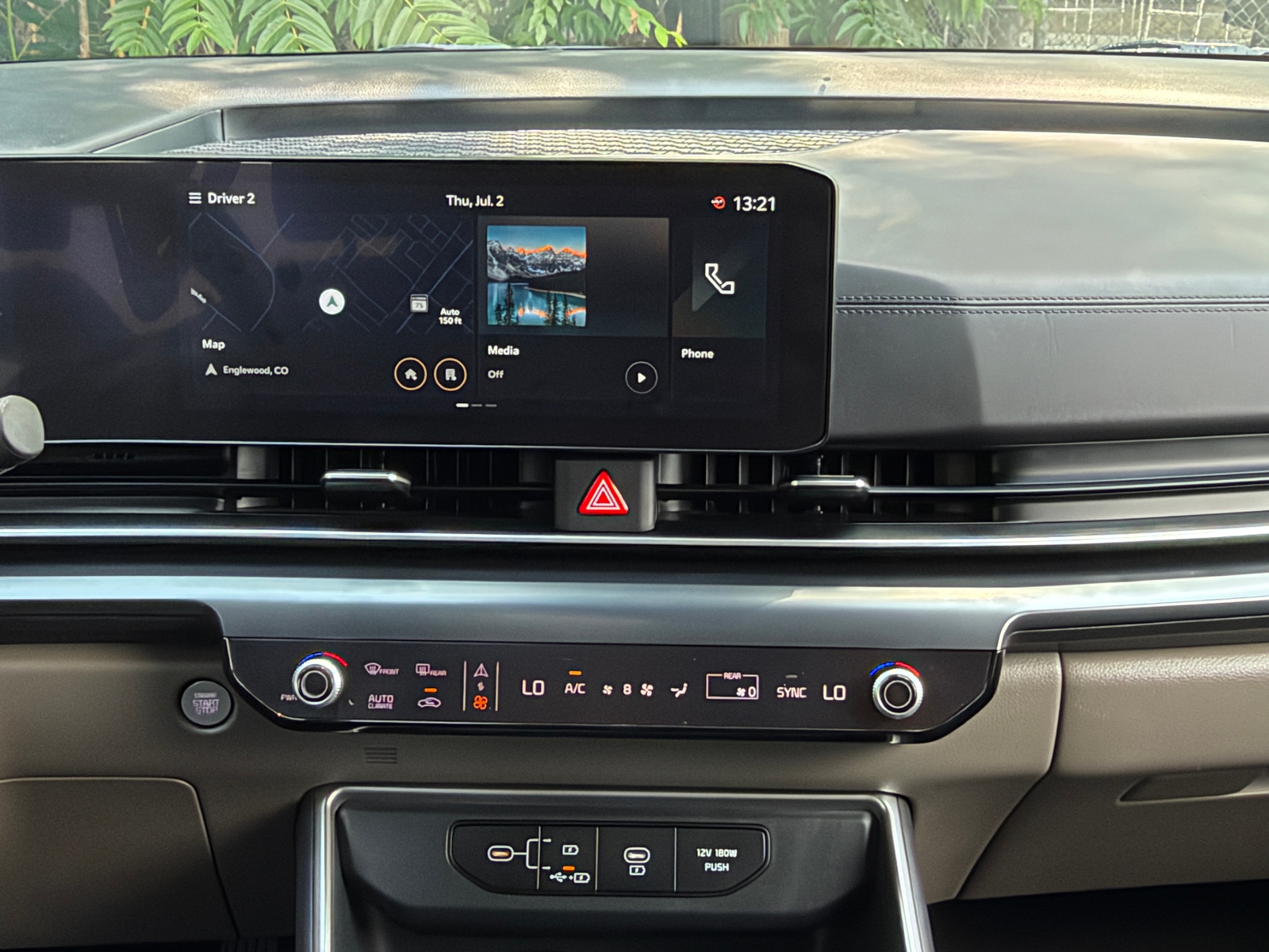 Thumbnail: 2026 Kia Carnival - 3