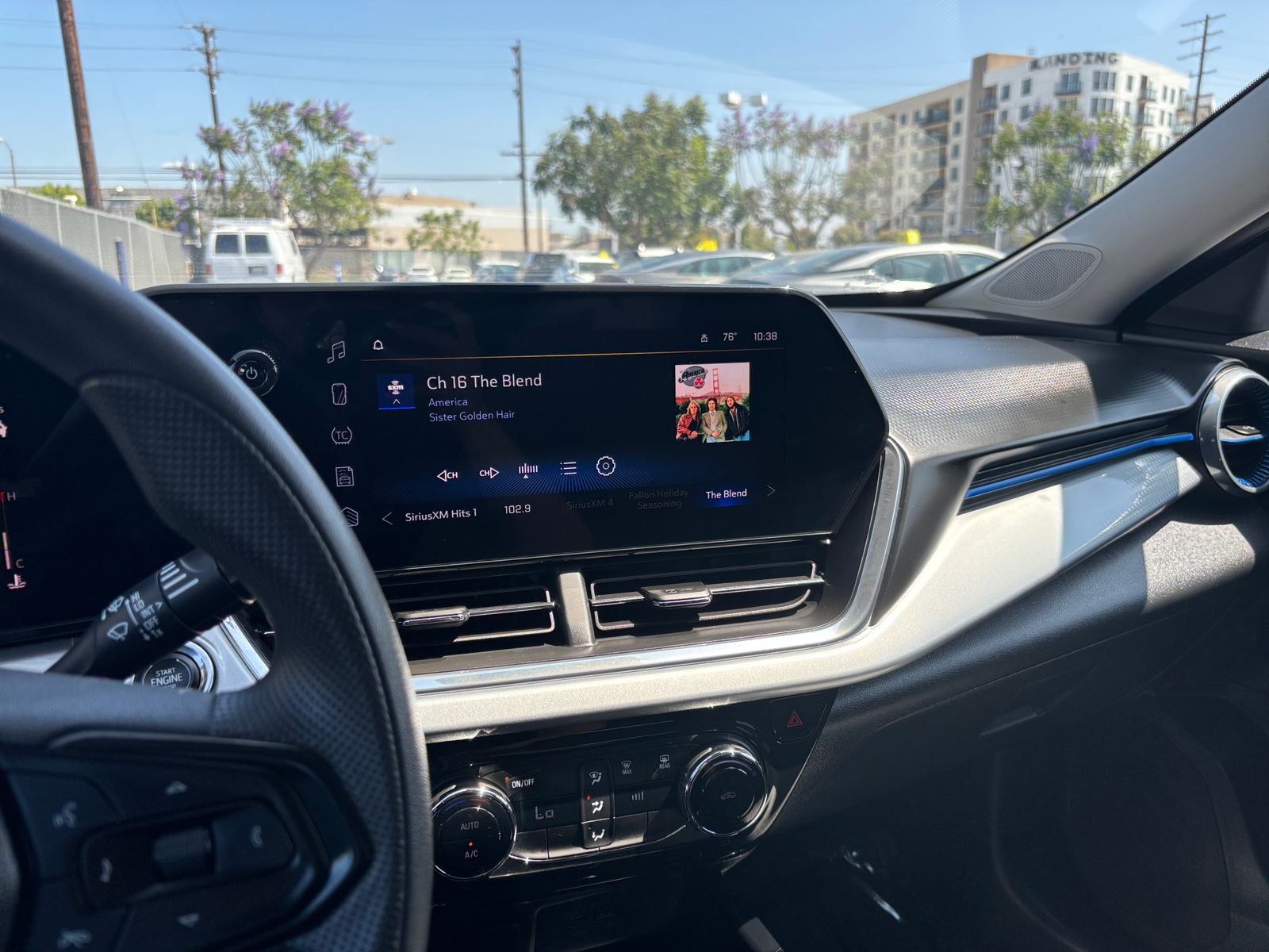 Thumbnail: 2025 Chevrolet Trax - 4