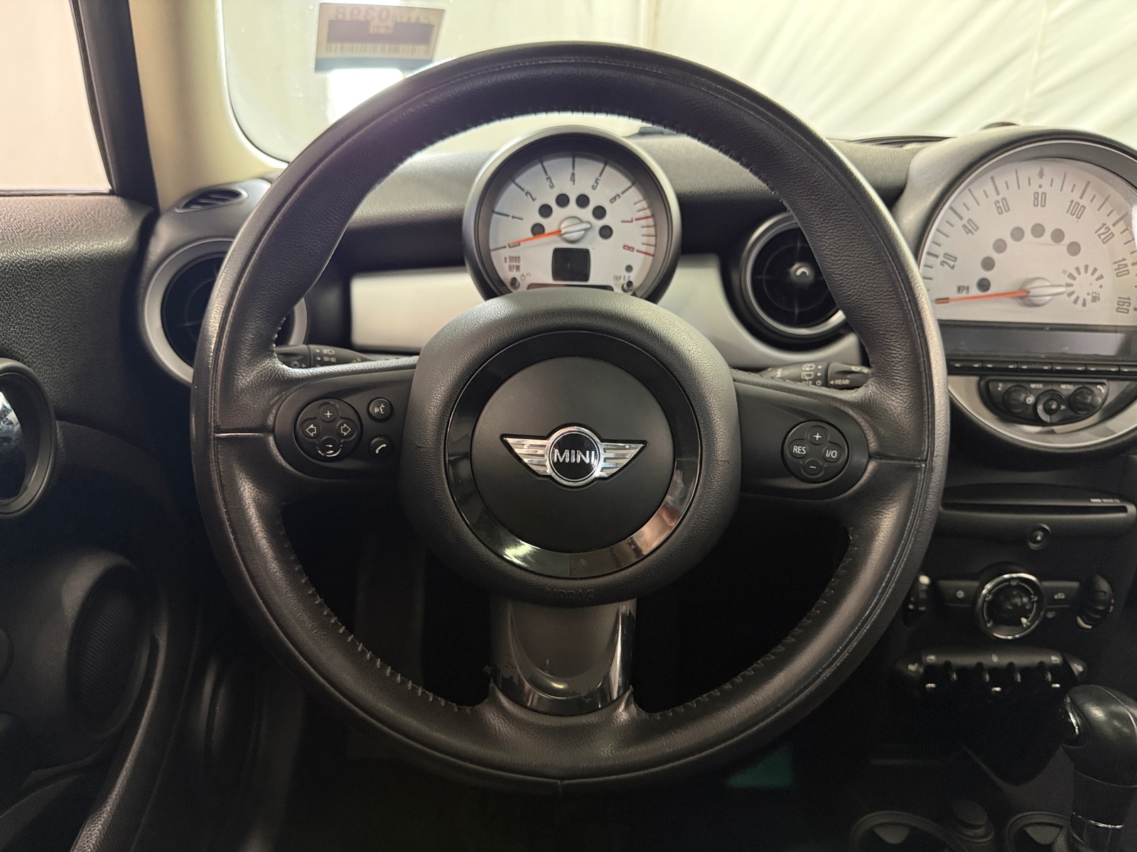 Thumbnail: 2012 MINI Cooper Hardtop - 5