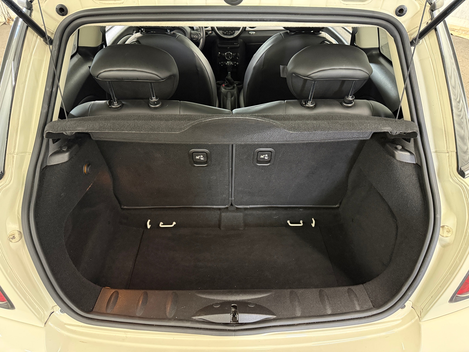 Thumbnail: 2012 MINI Cooper Hardtop - 7