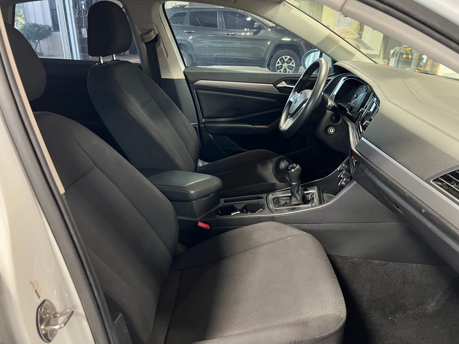 Thumbnail: 2019 Volkswagen Jetta - 2