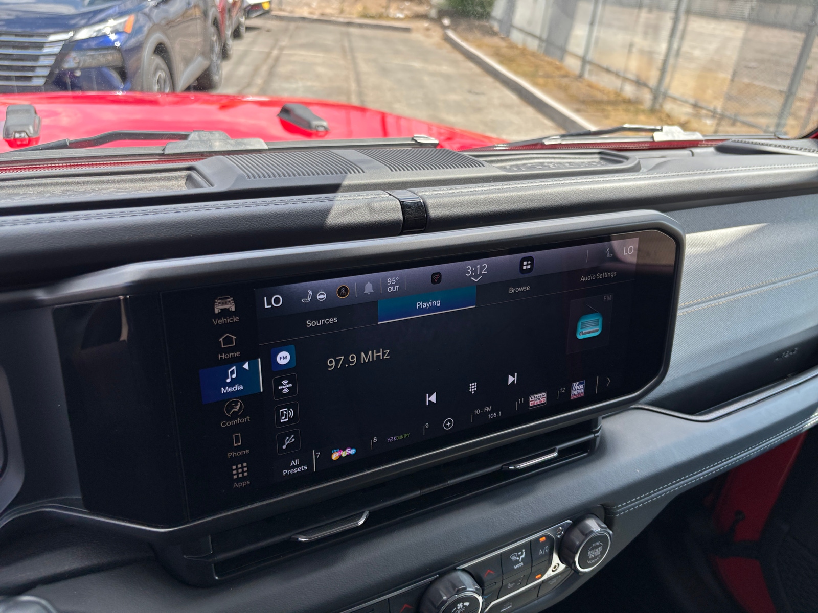 Thumbnail: 2025 Jeep Wrangler - 4