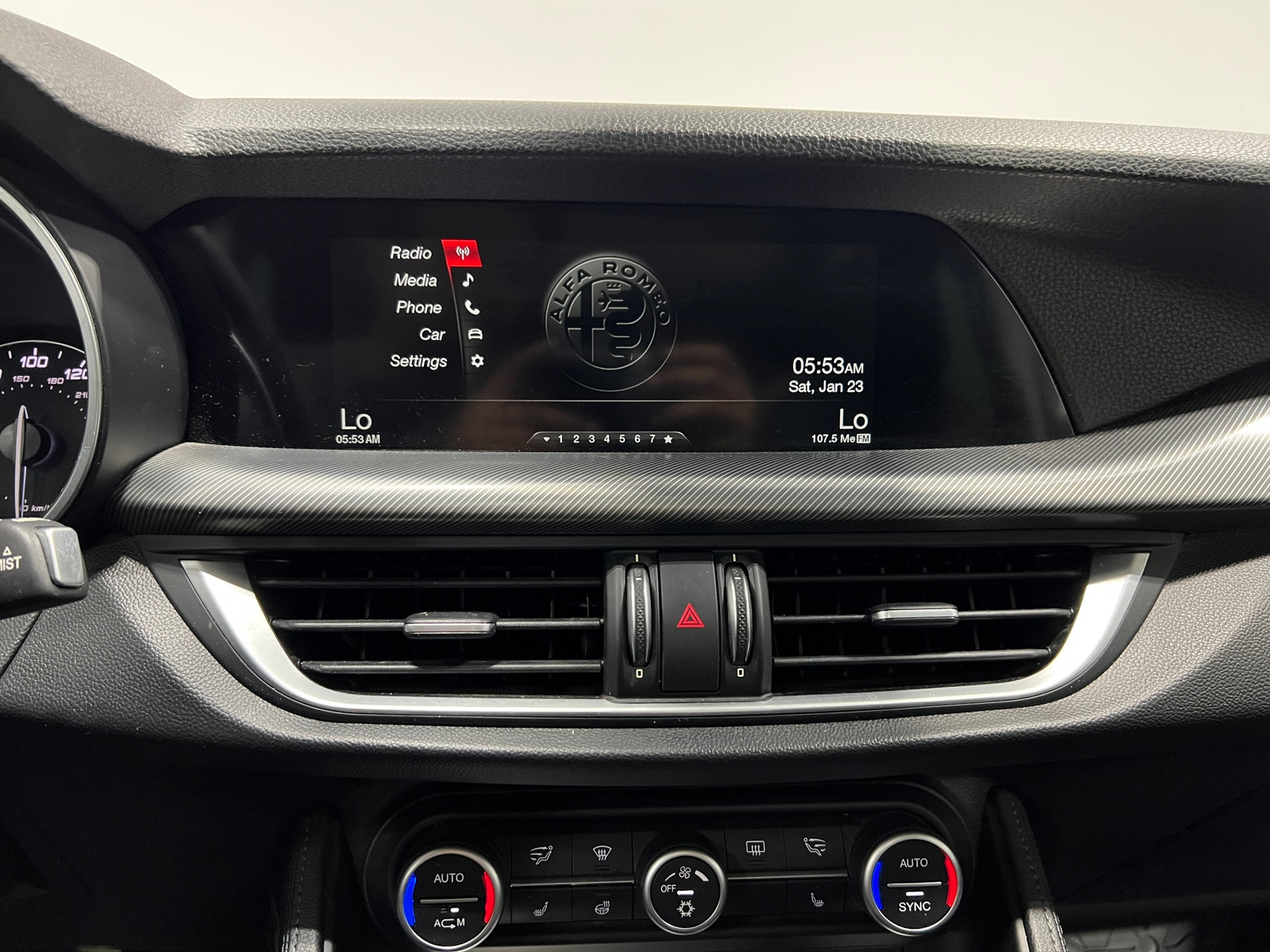 Thumbnail: 2018 Alfa Romeo Stelvio - 3