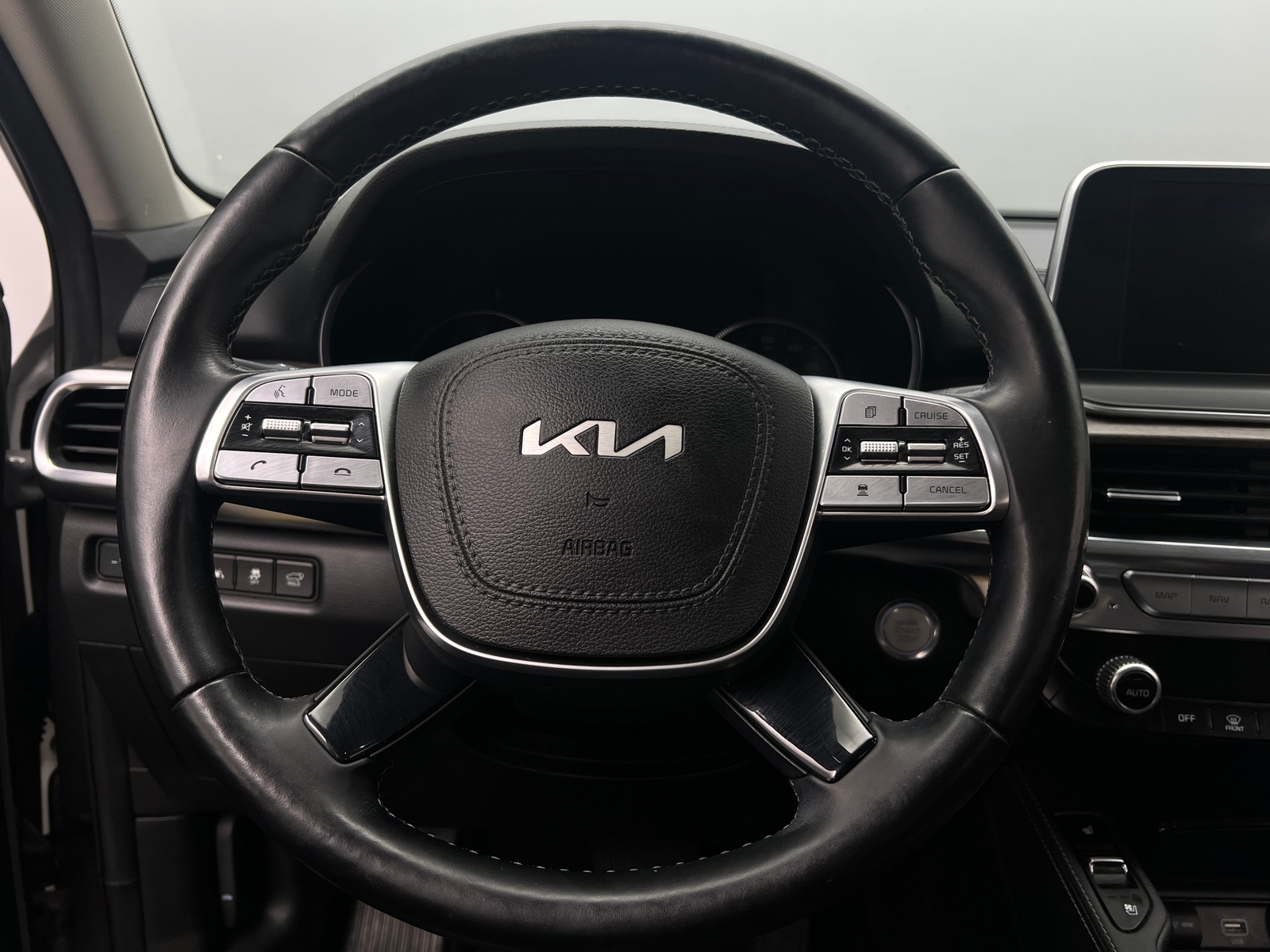 Thumbnail: 2022 Kia Telluride - 4