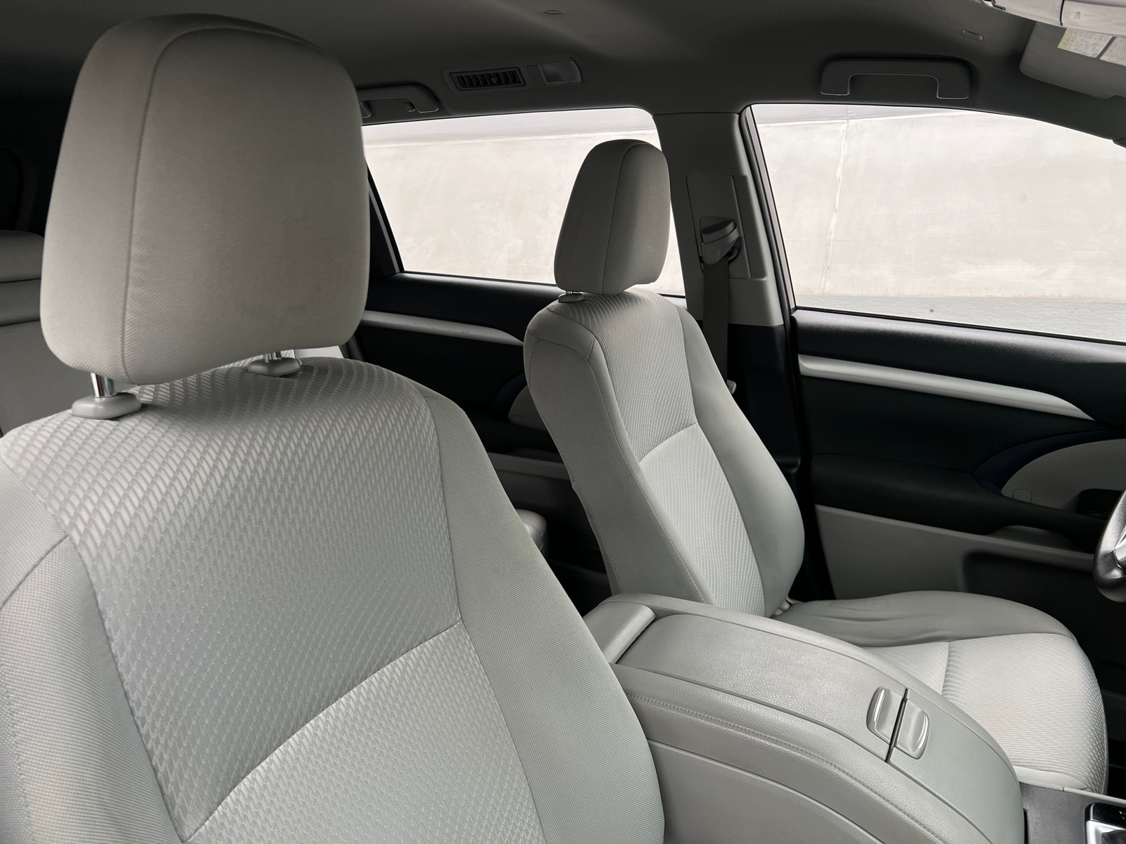 Thumbnail: 2019 Toyota Highlander - 2