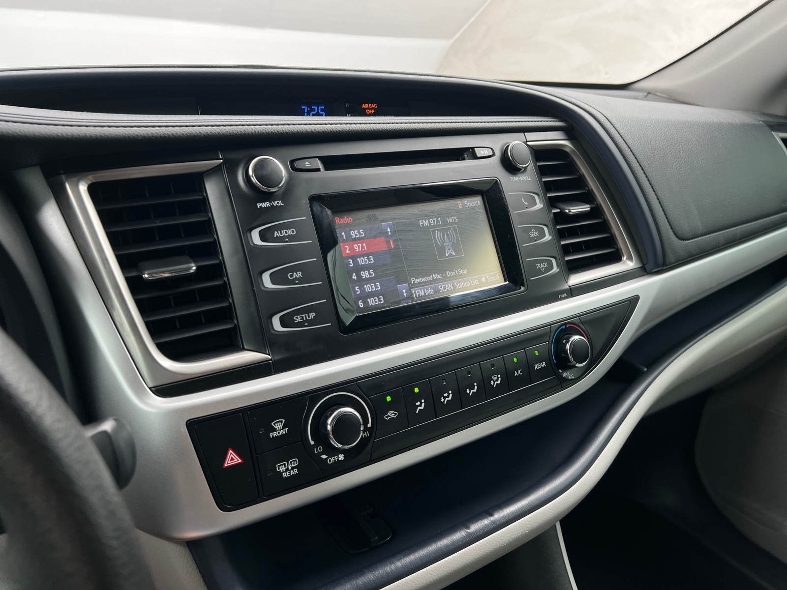 Thumbnail: 2019 Toyota Highlander - 4