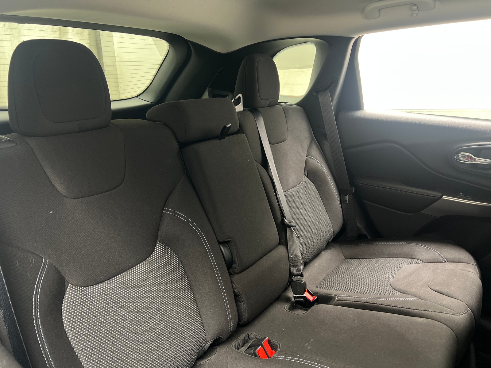 Thumbnail: 2020 Jeep Cherokee - 6