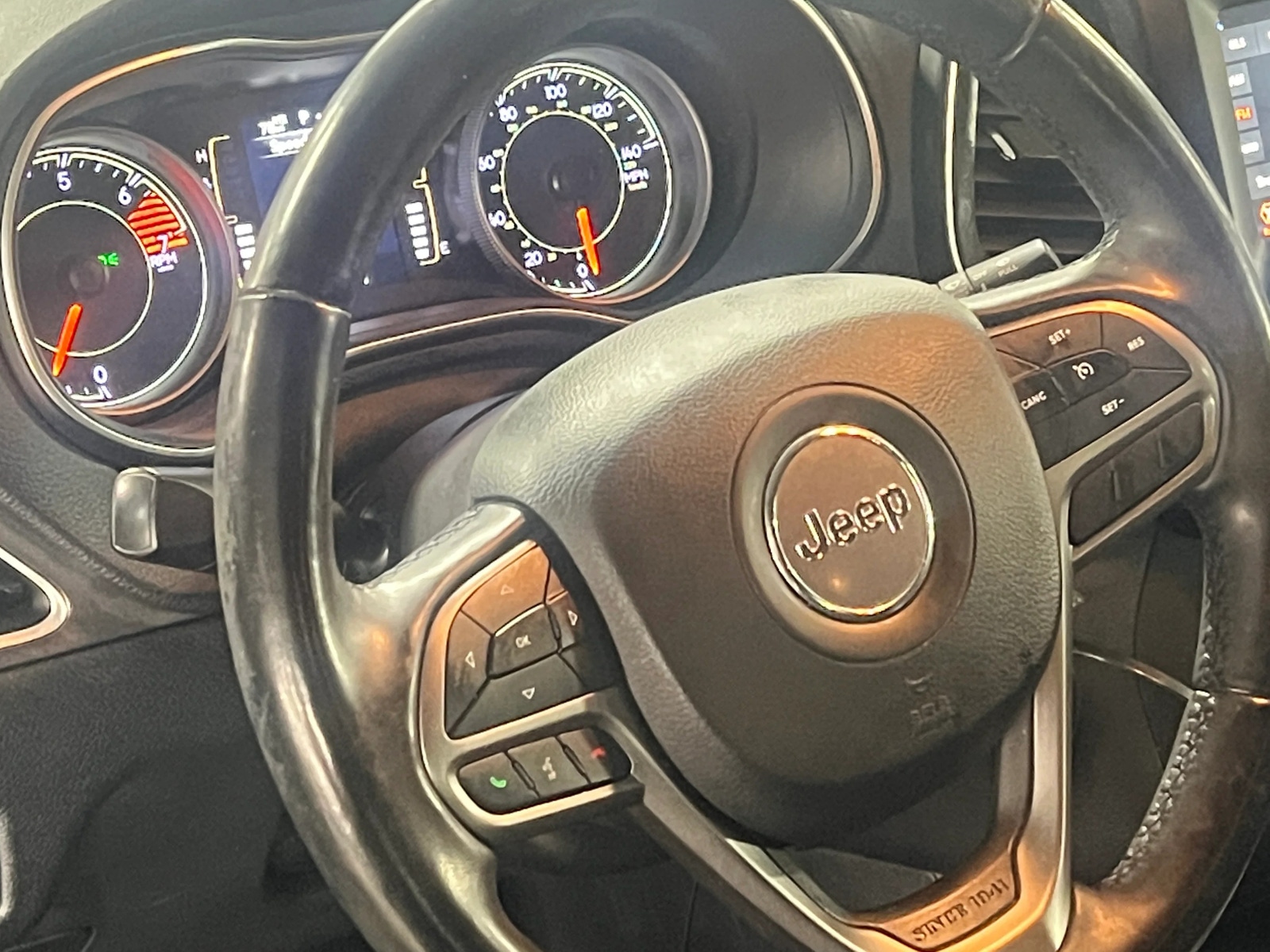 Thumbnail: 2020 Jeep Cherokee - 5