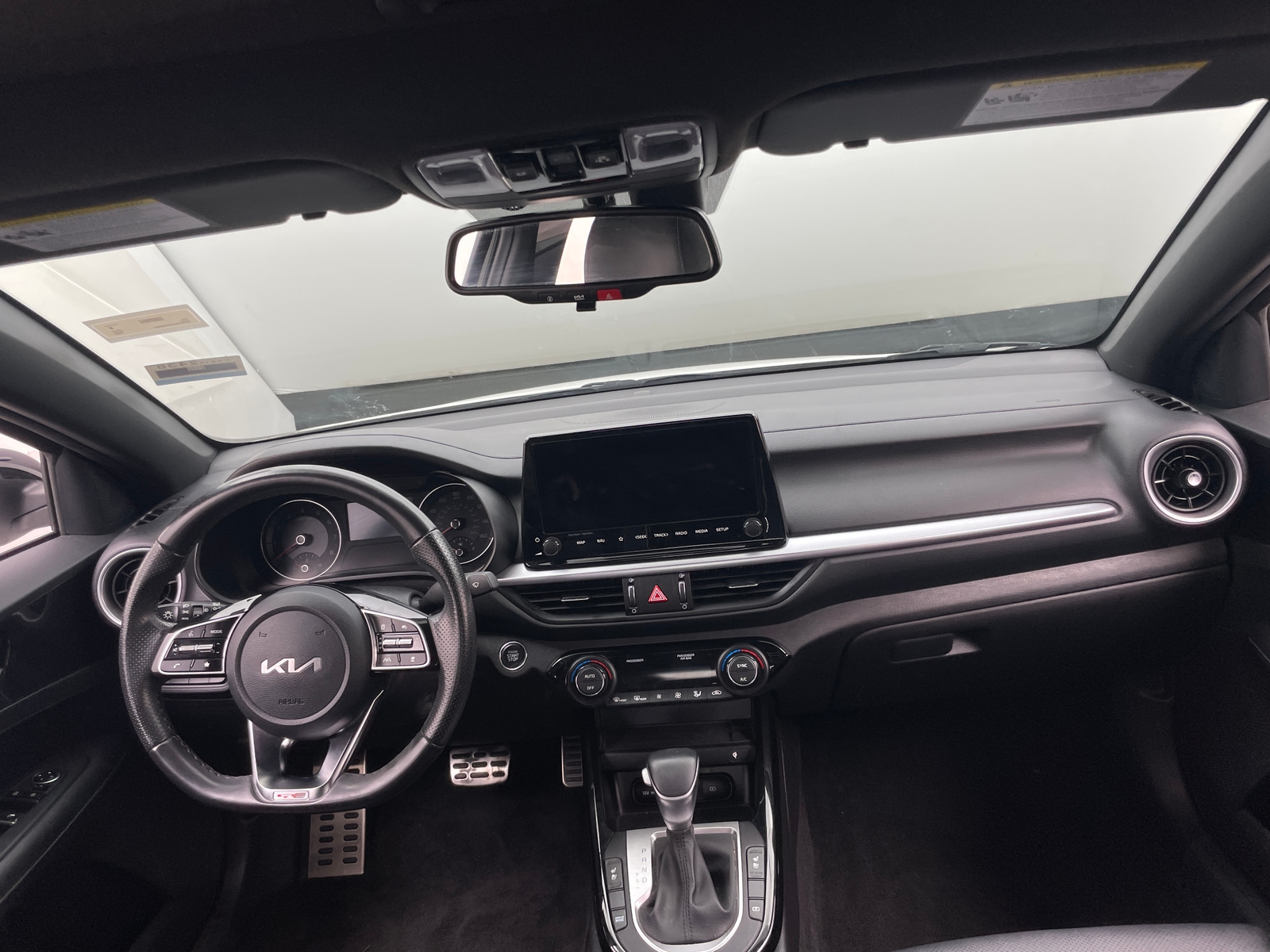 Thumbnail: 2023 Kia Forte - 3
