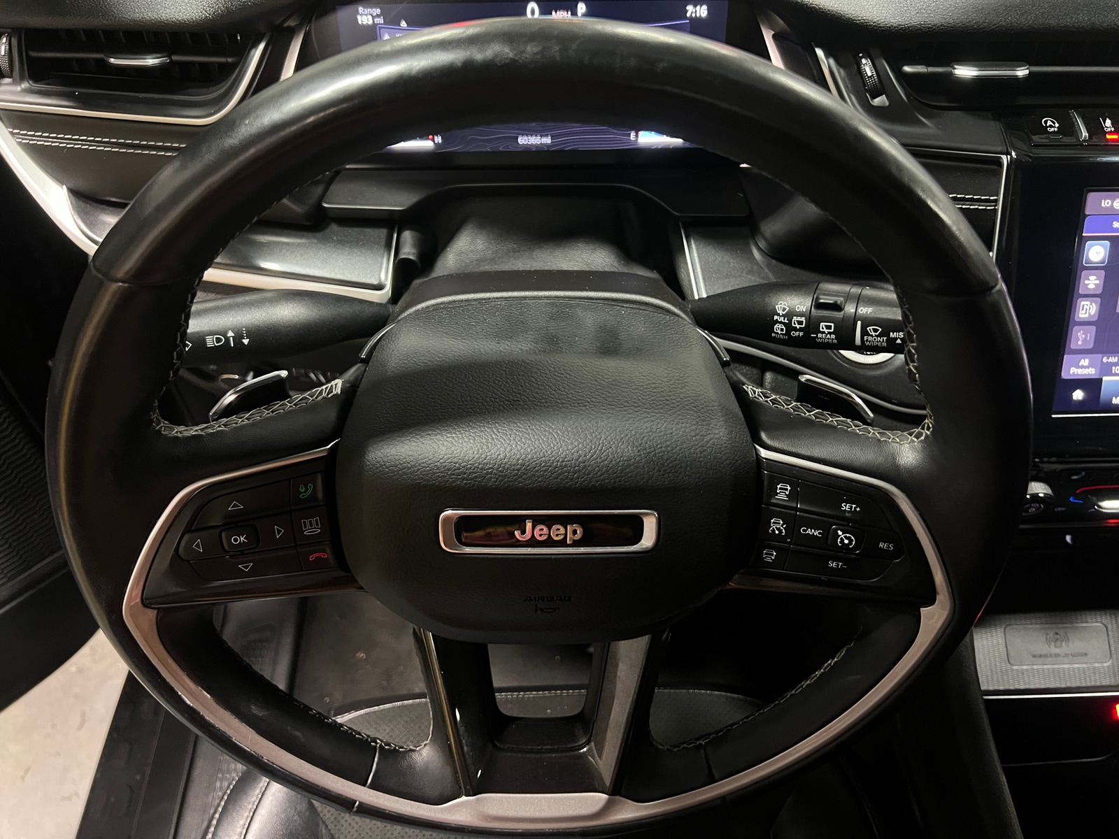 Thumbnail: 2022 Jeep Grand Cherokee L - 4