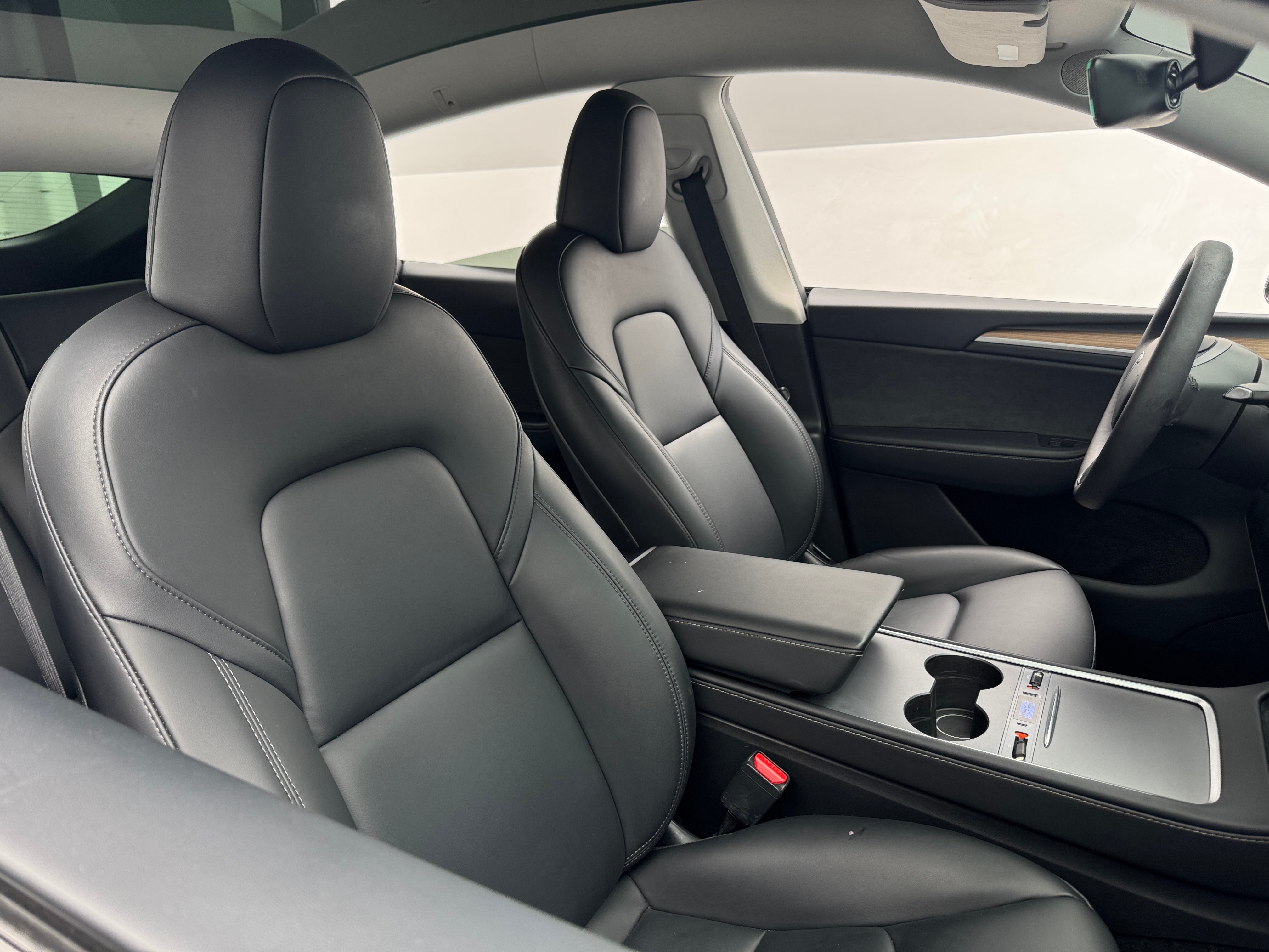 Used 2024 Tesla Model Y Long Range with VIN 7SAYGDEE1RA320663 for sale in Auburn, WA