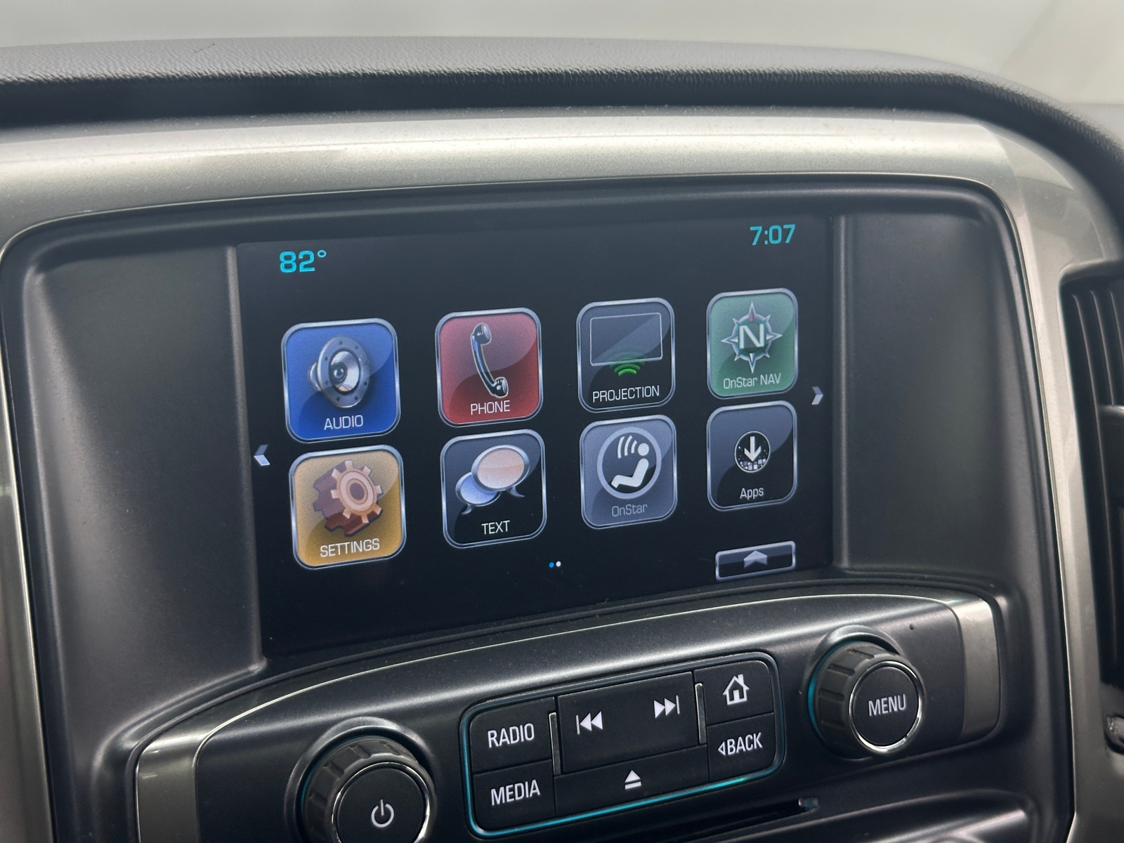 Thumbnail: 2018 Chevrolet Silverado 1500 - 4