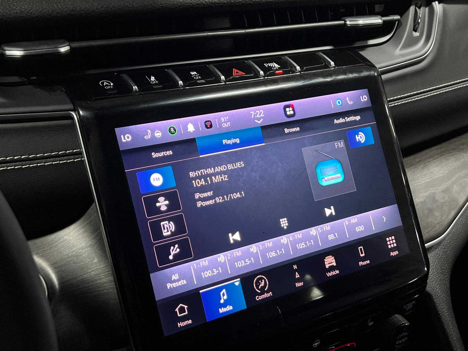 Thumbnail: 2023 Jeep Grand Cherokee - 3