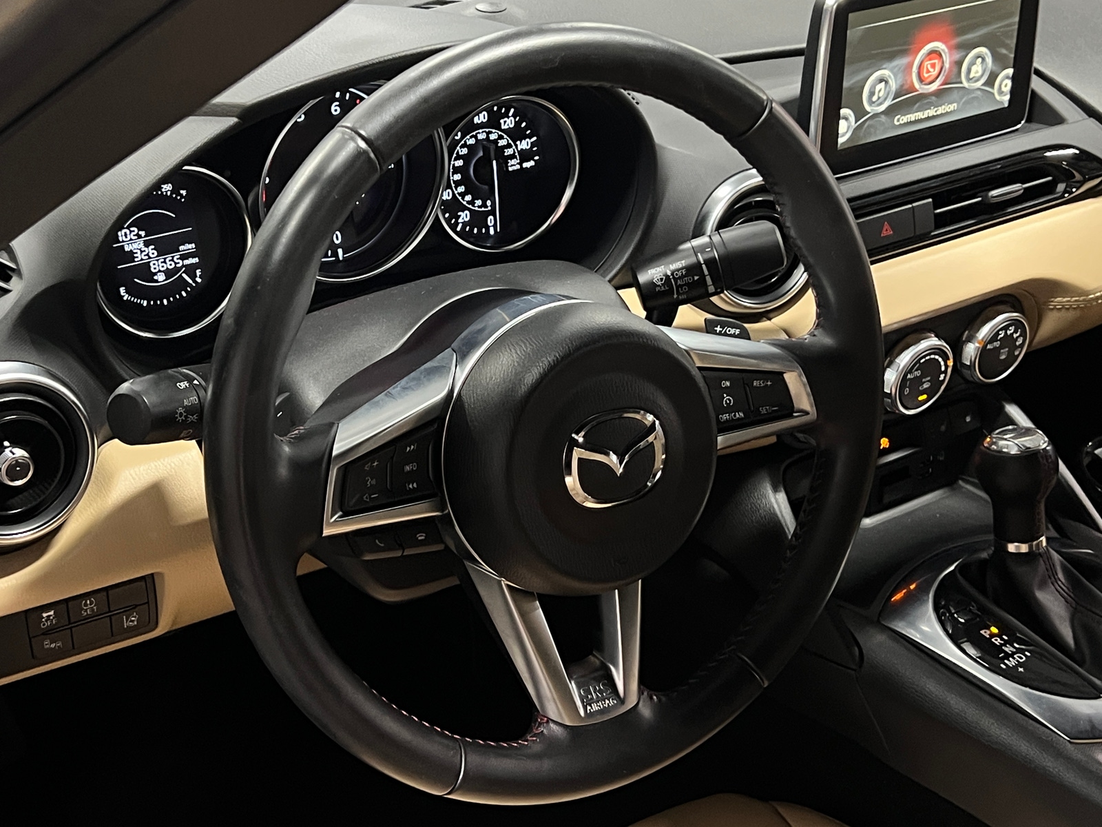 Thumbnail: 2016 Mazda MX-5 Miata - 4