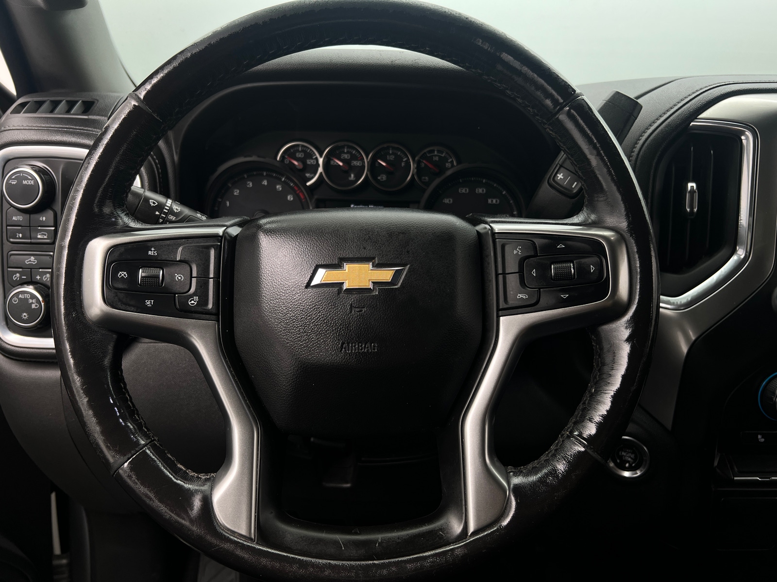 Thumbnail: 2021 Chevrolet Silverado 1500 - 5