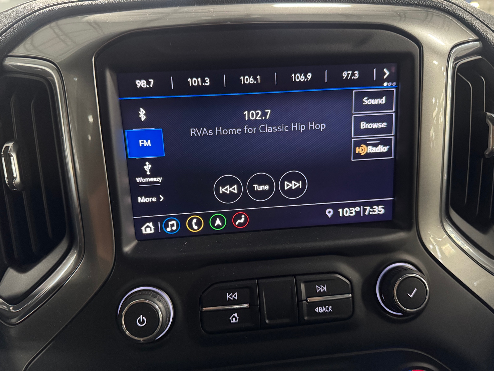 Thumbnail: 2019 Chevrolet Silverado 1500 - 3