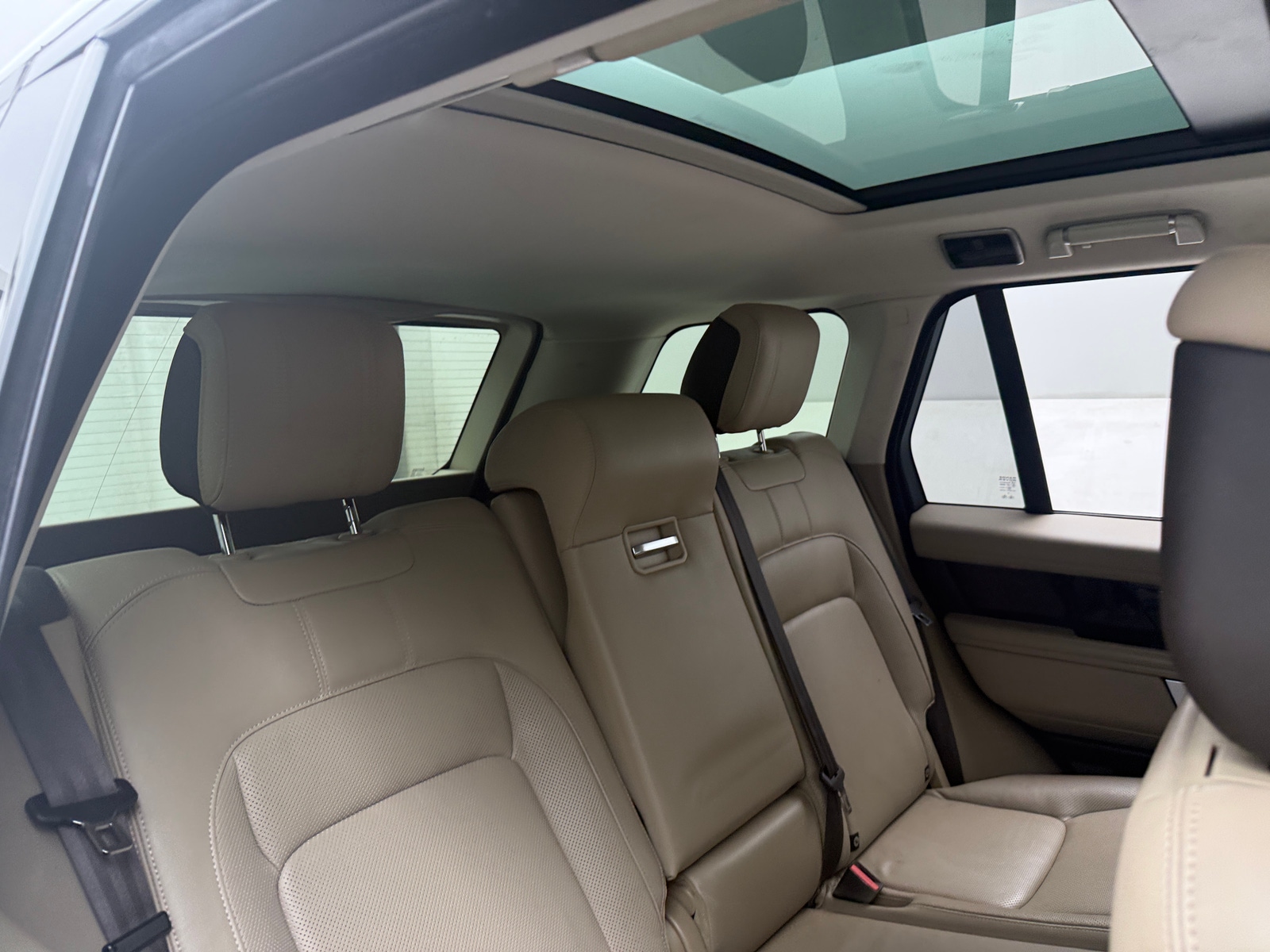 Thumbnail: 2020 Land Rover Range Rover - 5