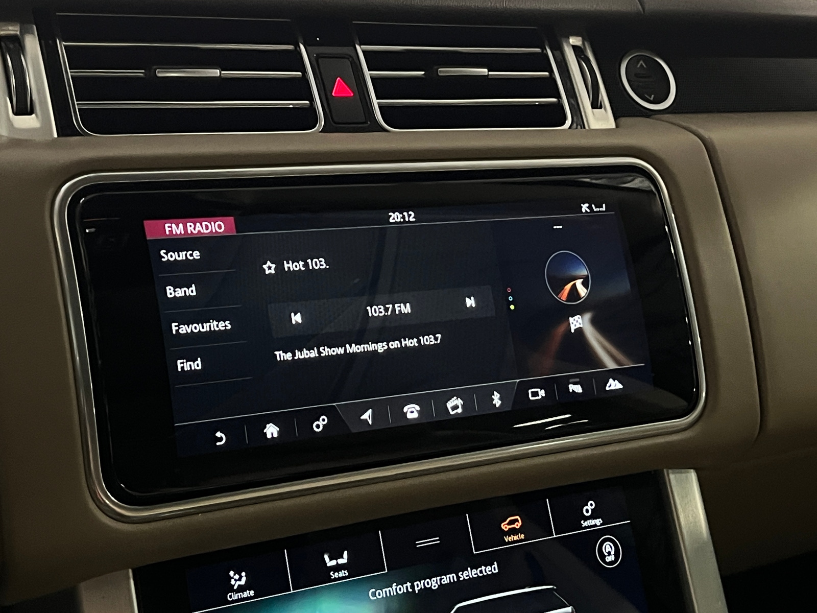 Thumbnail: 2020 Land Rover Range Rover - 3