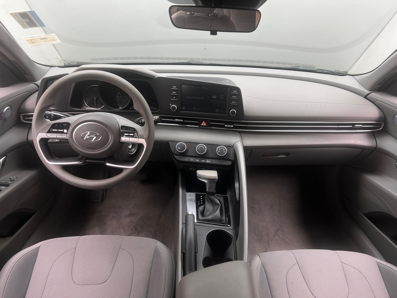 Thumbnail: 2023 Hyundai Elantra - 3