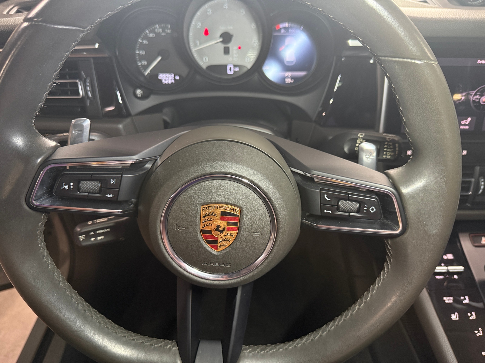 Thumbnail: 2022 Porsche Macan - 4