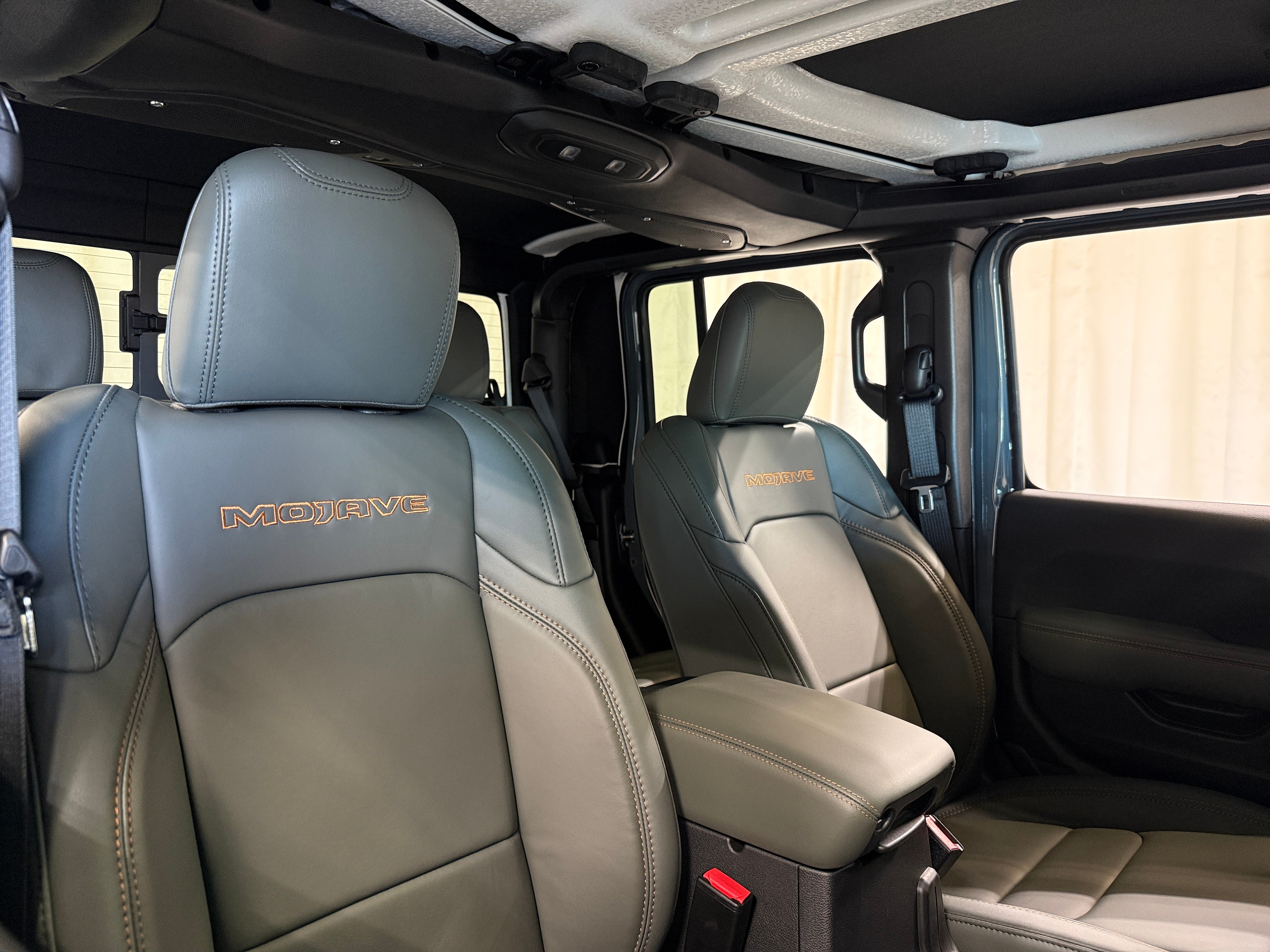 2026 Jeep Gladiator Mojave X - Photo 2