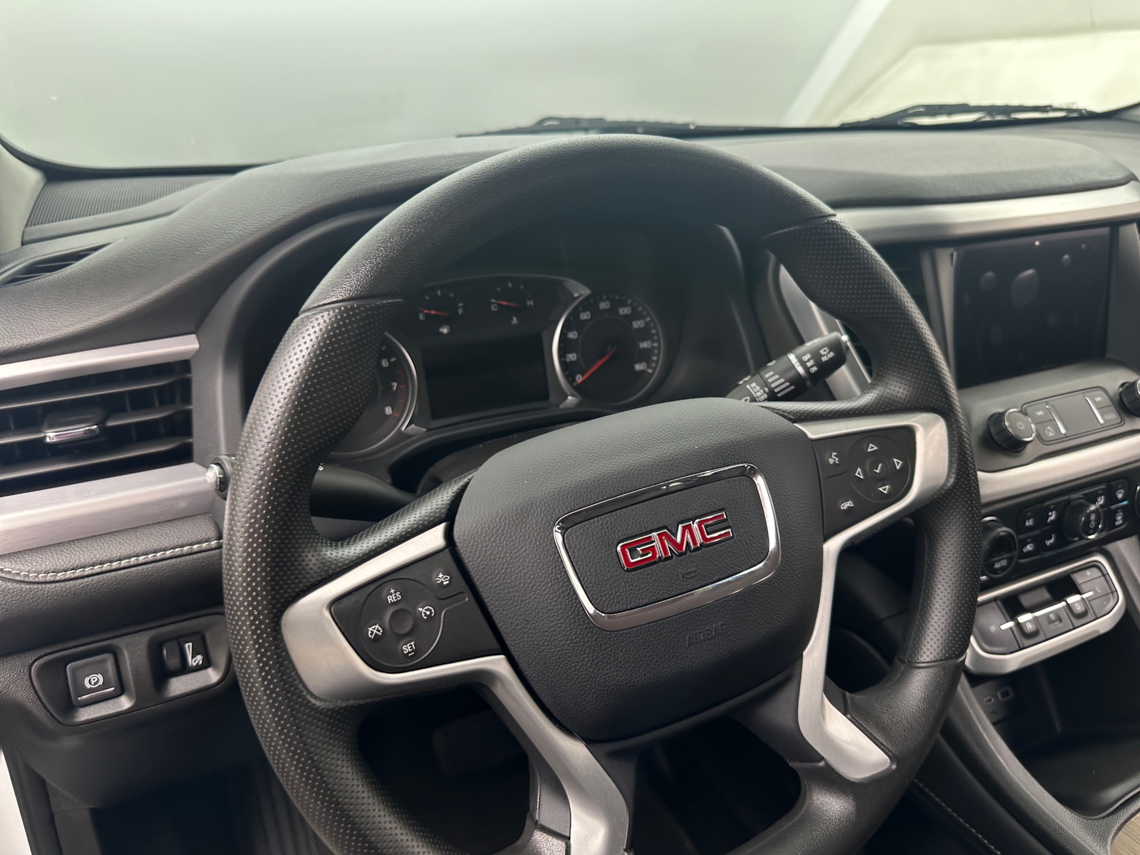 Thumbnail: 2023 GMC Acadia - 5