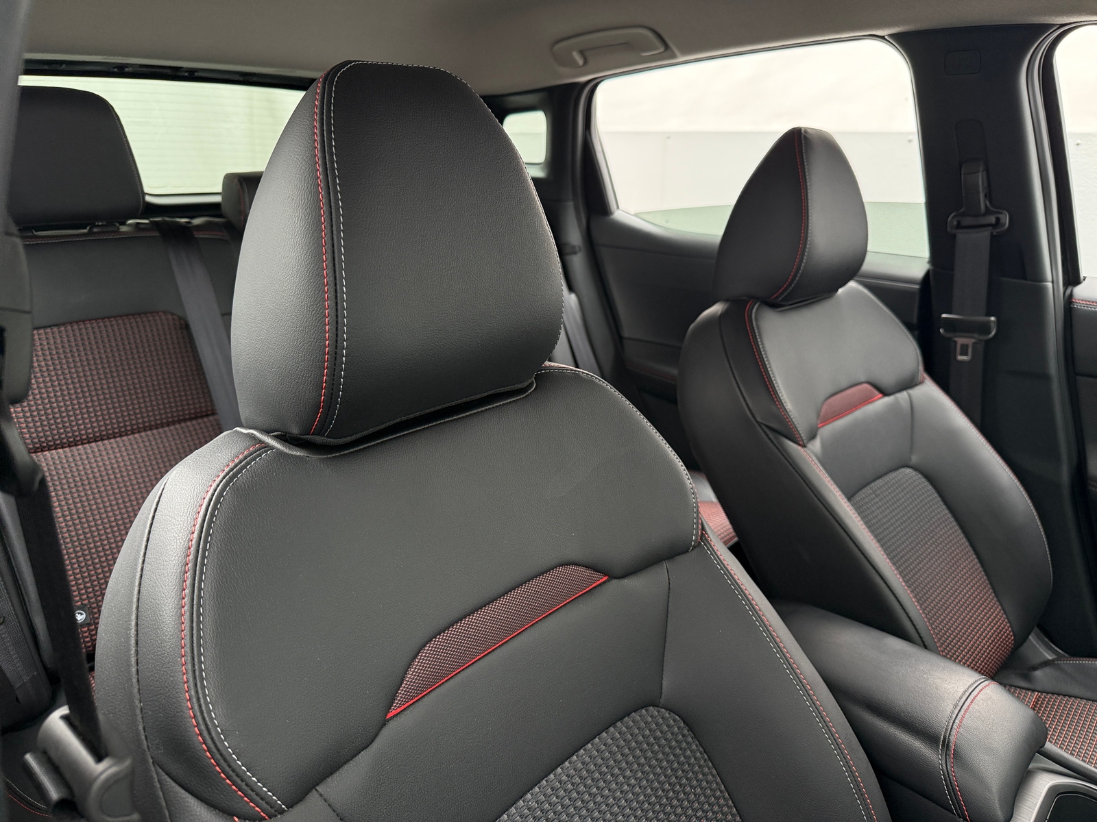 Thumbnail: 2025 Nissan Kicks - 2