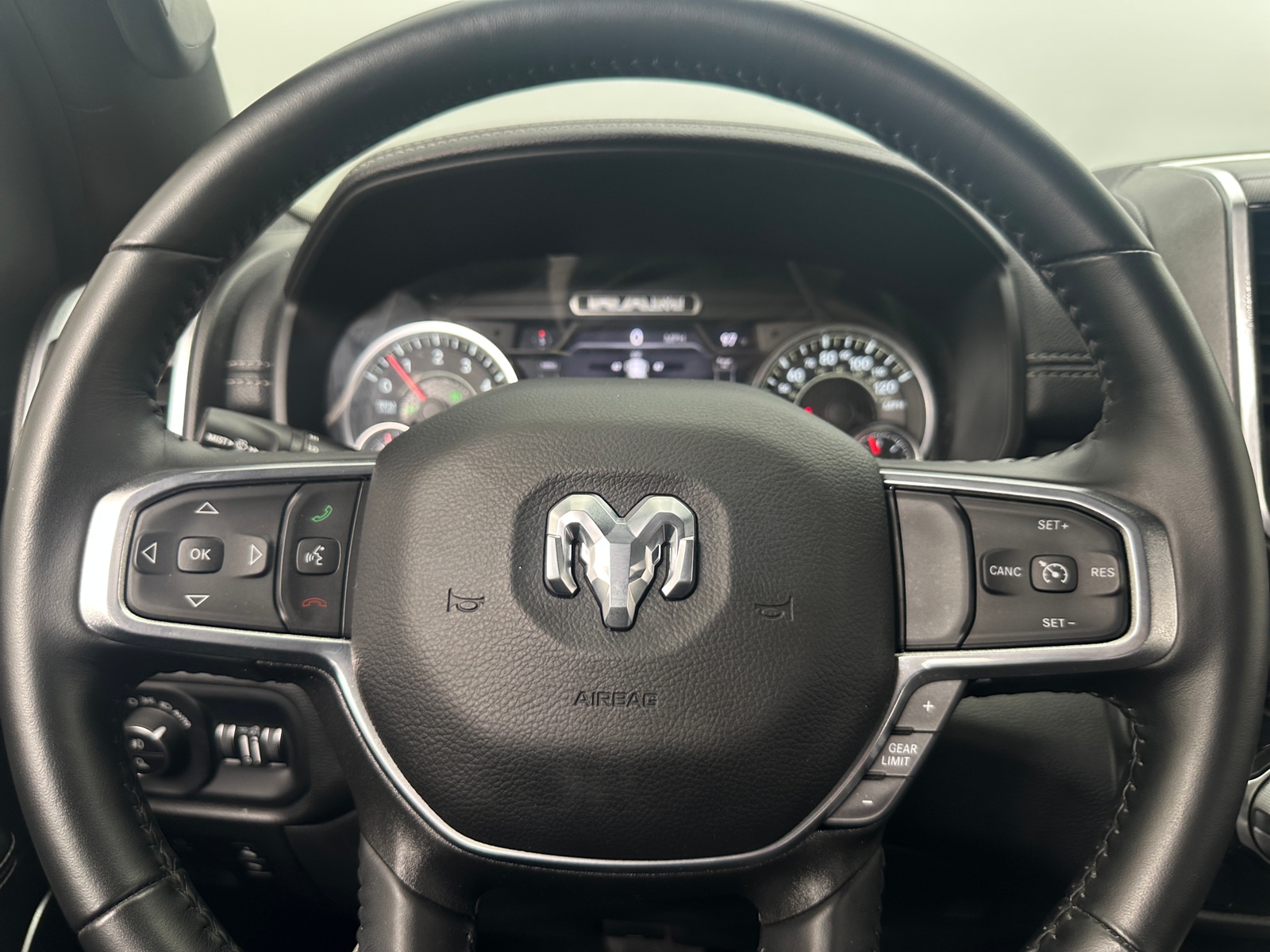 Thumbnail: 2022 RAM 1500 - 4