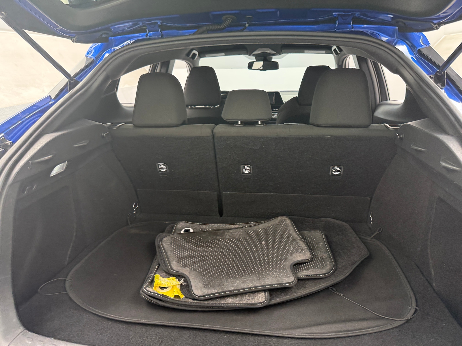 Thumbnail: 2018 Toyota C-HR - 7
