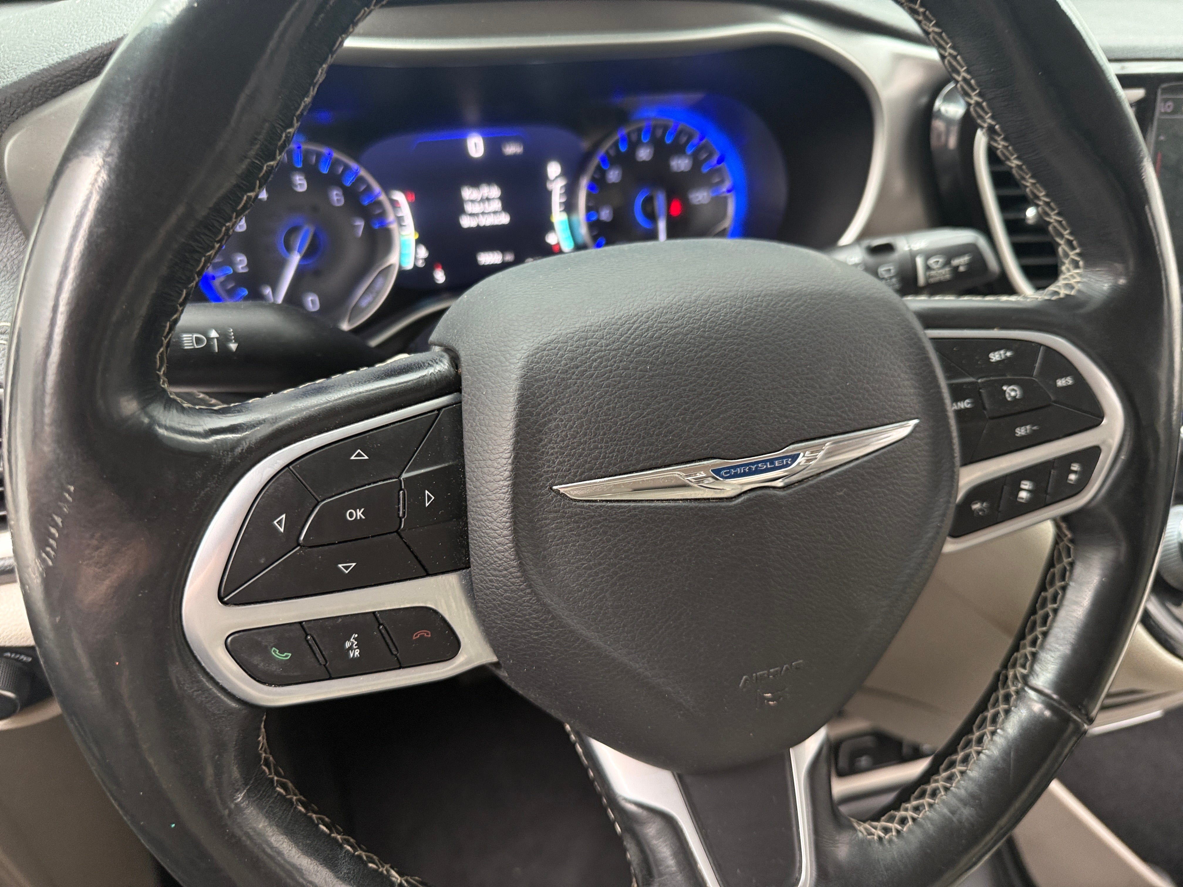2021 Chrysler Pacifica Touring L - Photo 8