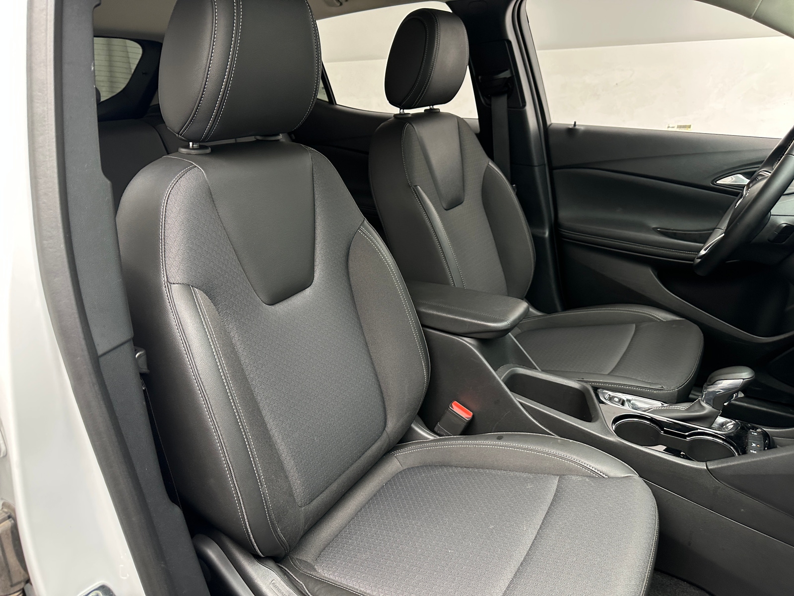 Thumbnail: 2025 Buick Encore GX - 2