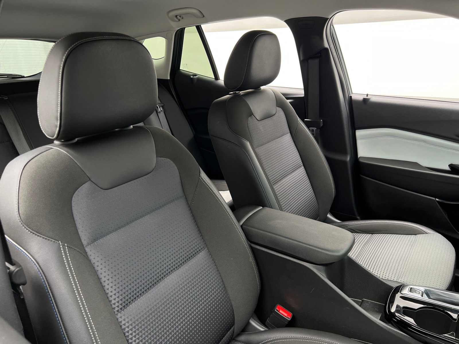 Thumbnail: 2025 Chevrolet Trax - 2