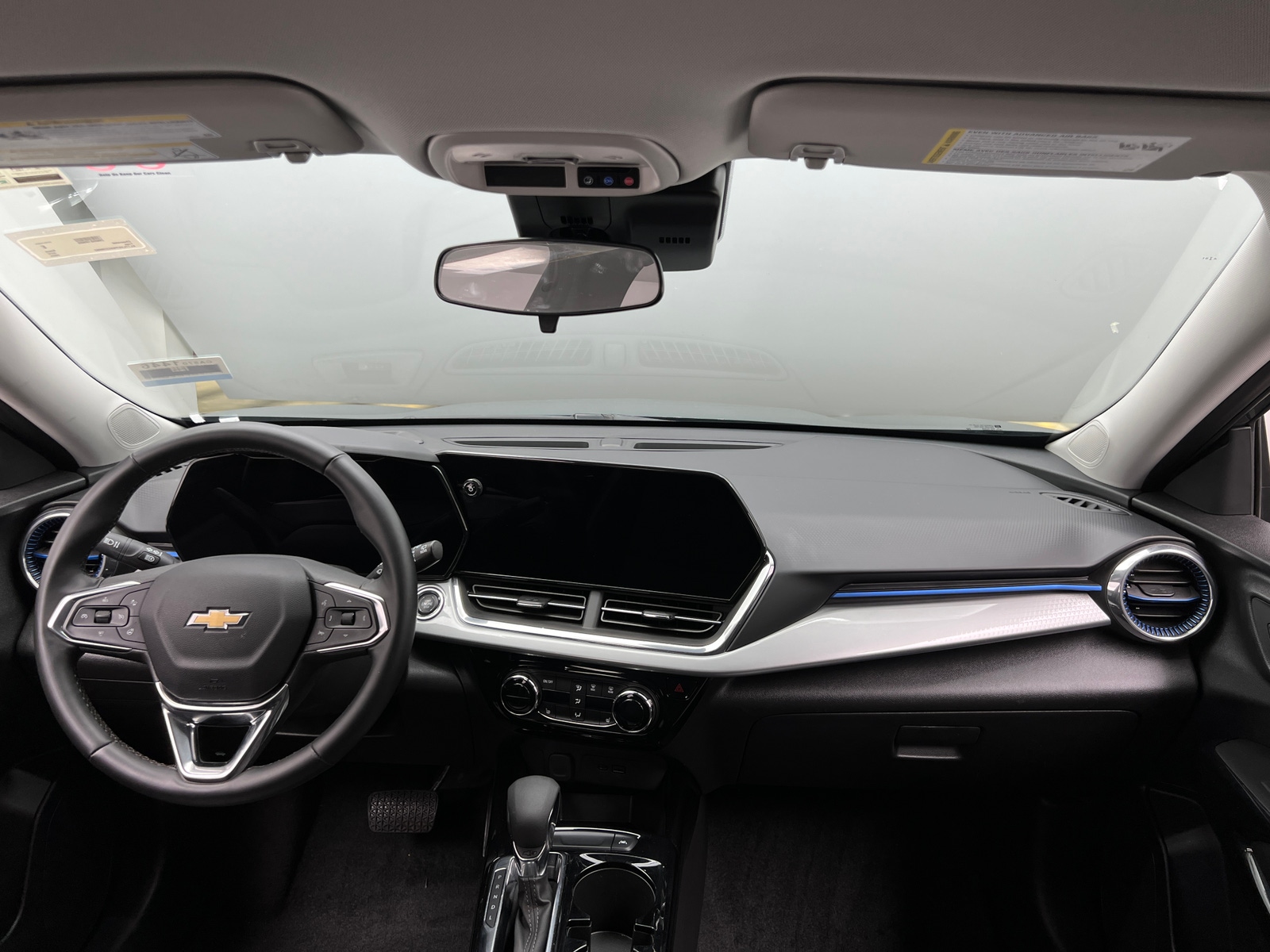 Thumbnail: 2025 Chevrolet Trax - 3