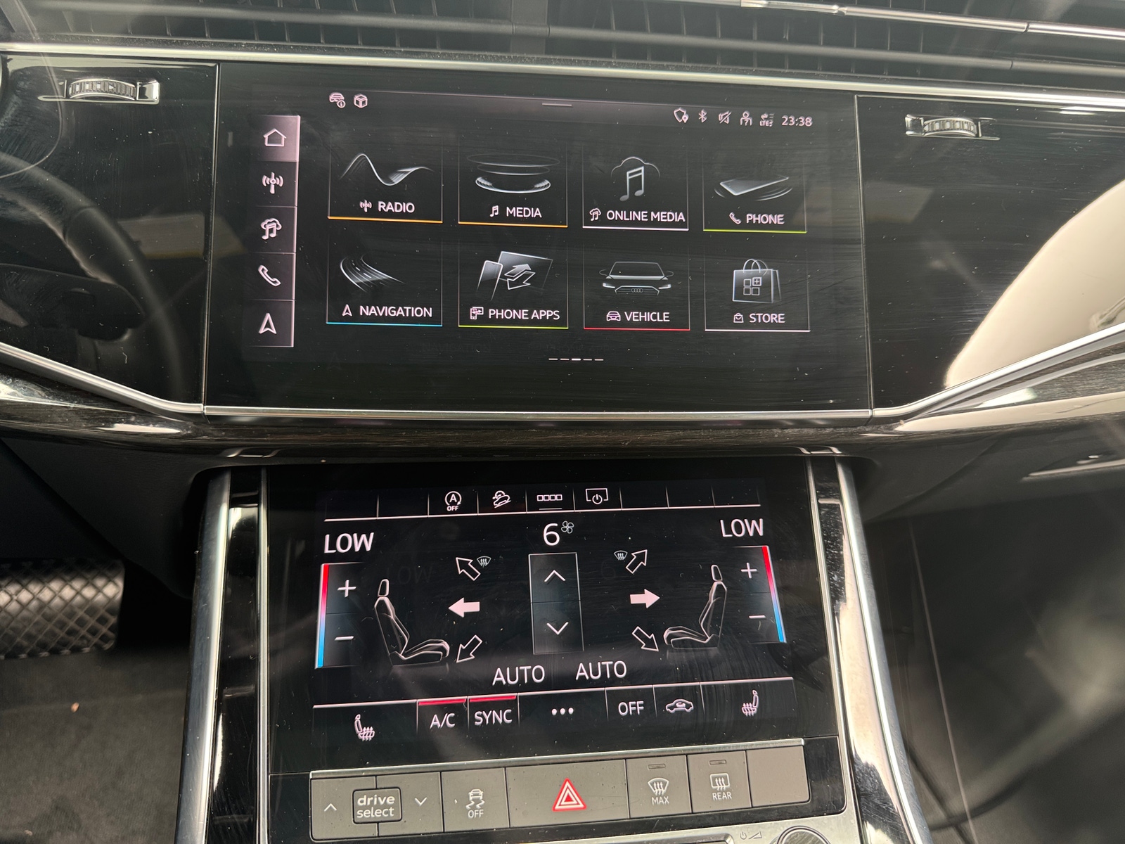 Thumbnail: 2025 Audi Q7 - 3