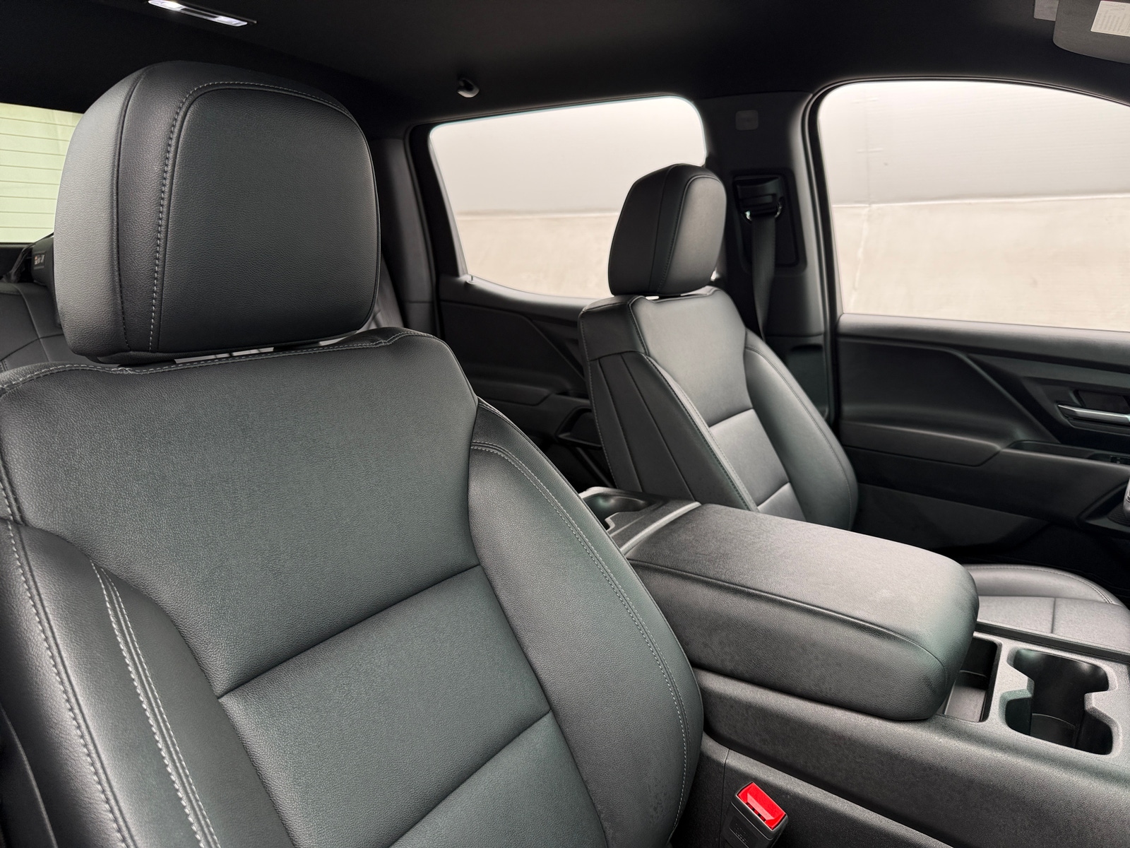 Thumbnail: 2024 Chevrolet Silverado EV - 2