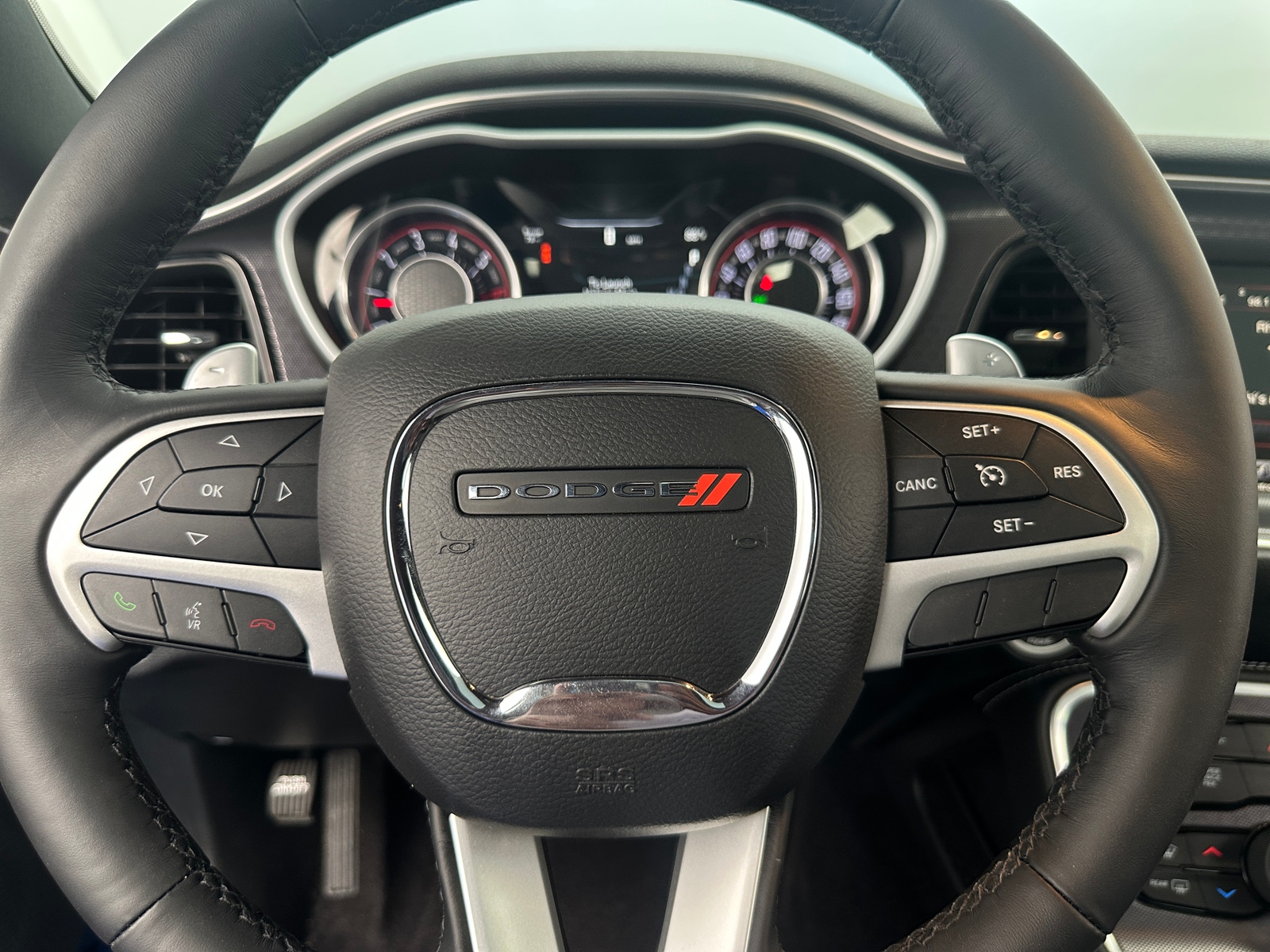 Thumbnail: 2016 Dodge Challenger - 4