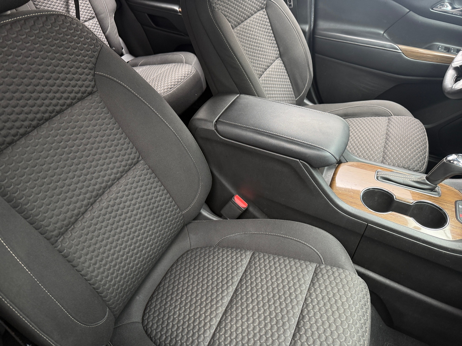 Thumbnail: 2018 GMC Acadia - 2