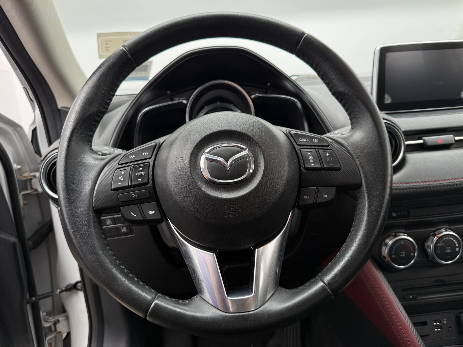 Thumbnail: 2016 Mazda CX-3 - 4