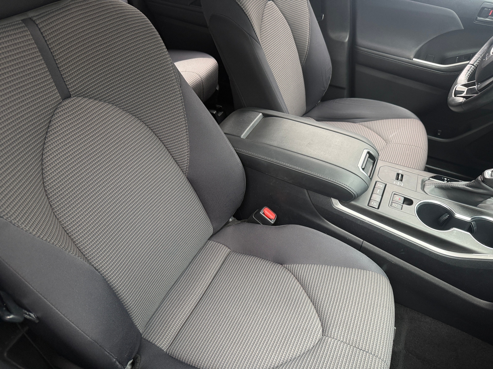 Thumbnail: 2020 Toyota Highlander - 2