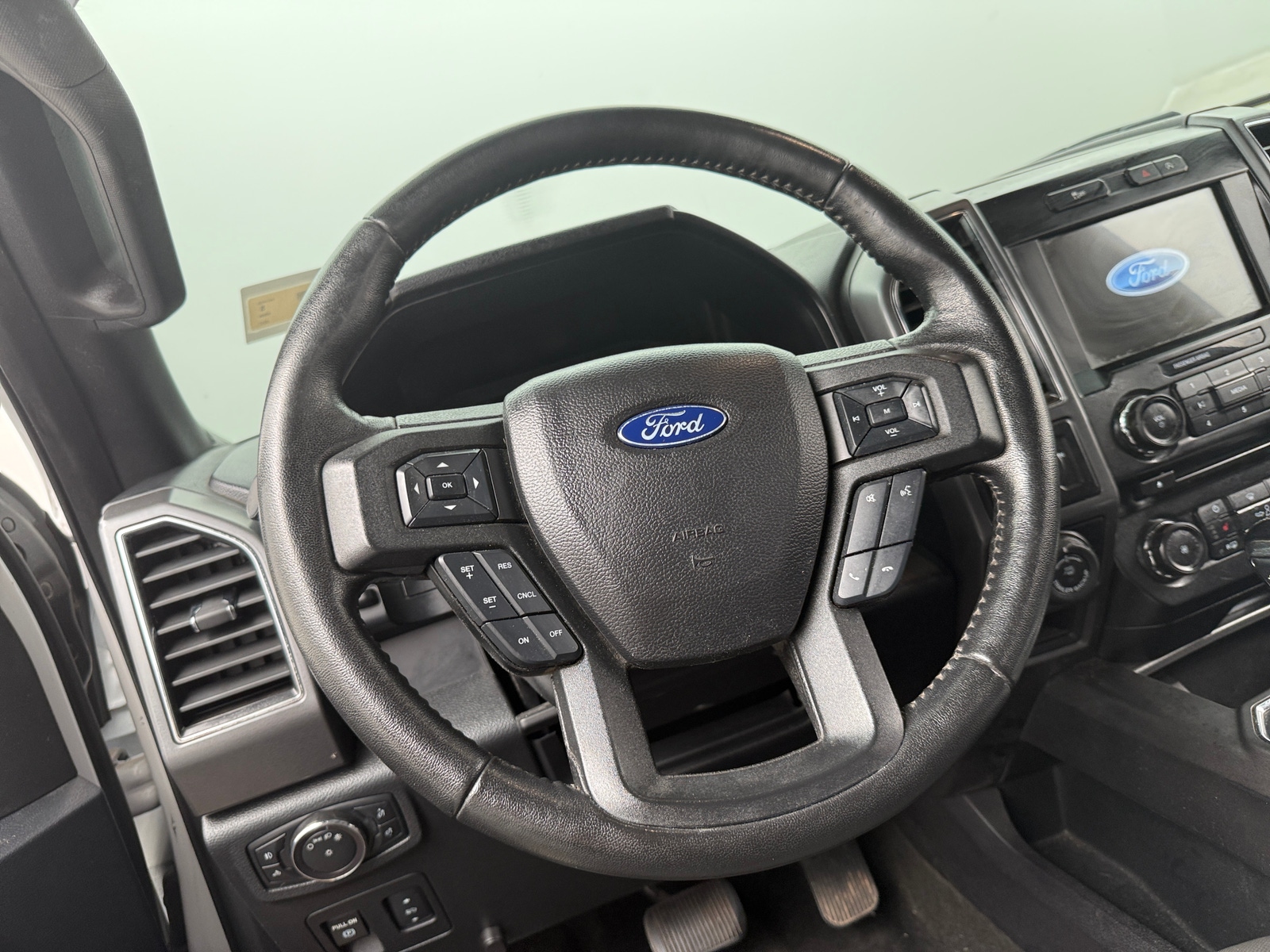 Thumbnail: 2017 Ford Econoline - 5
