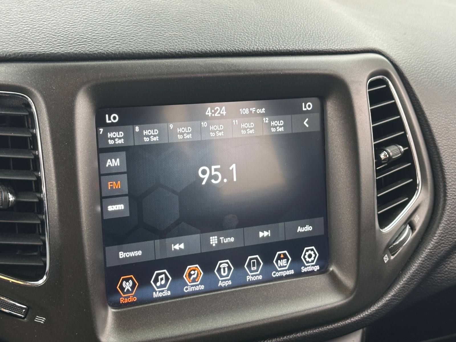 Thumbnail: 2019 Jeep Compass - 4
