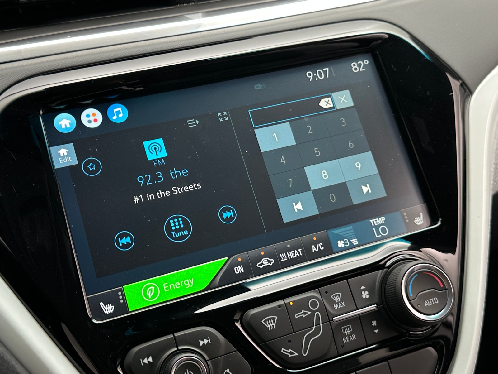 Thumbnail: 2021 Chevrolet Bolt EV - 4