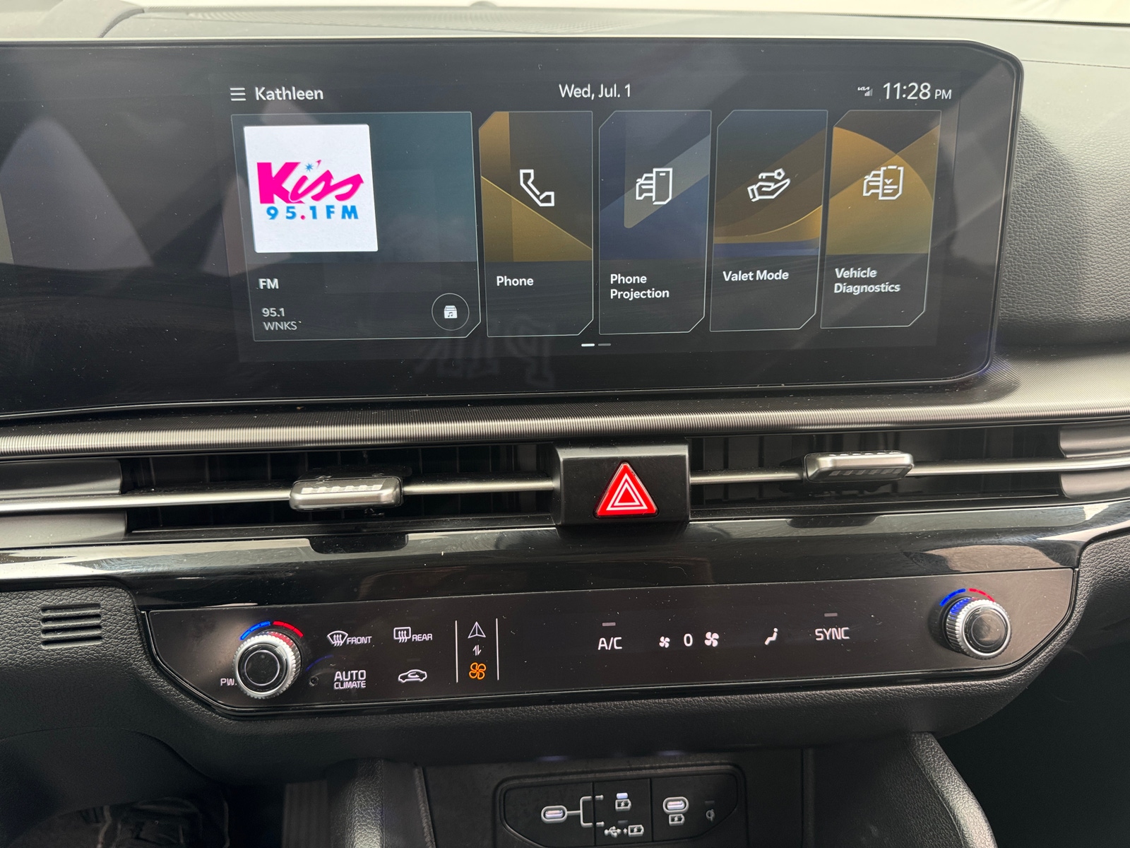 Thumbnail: 2026 Kia Sportage - 3