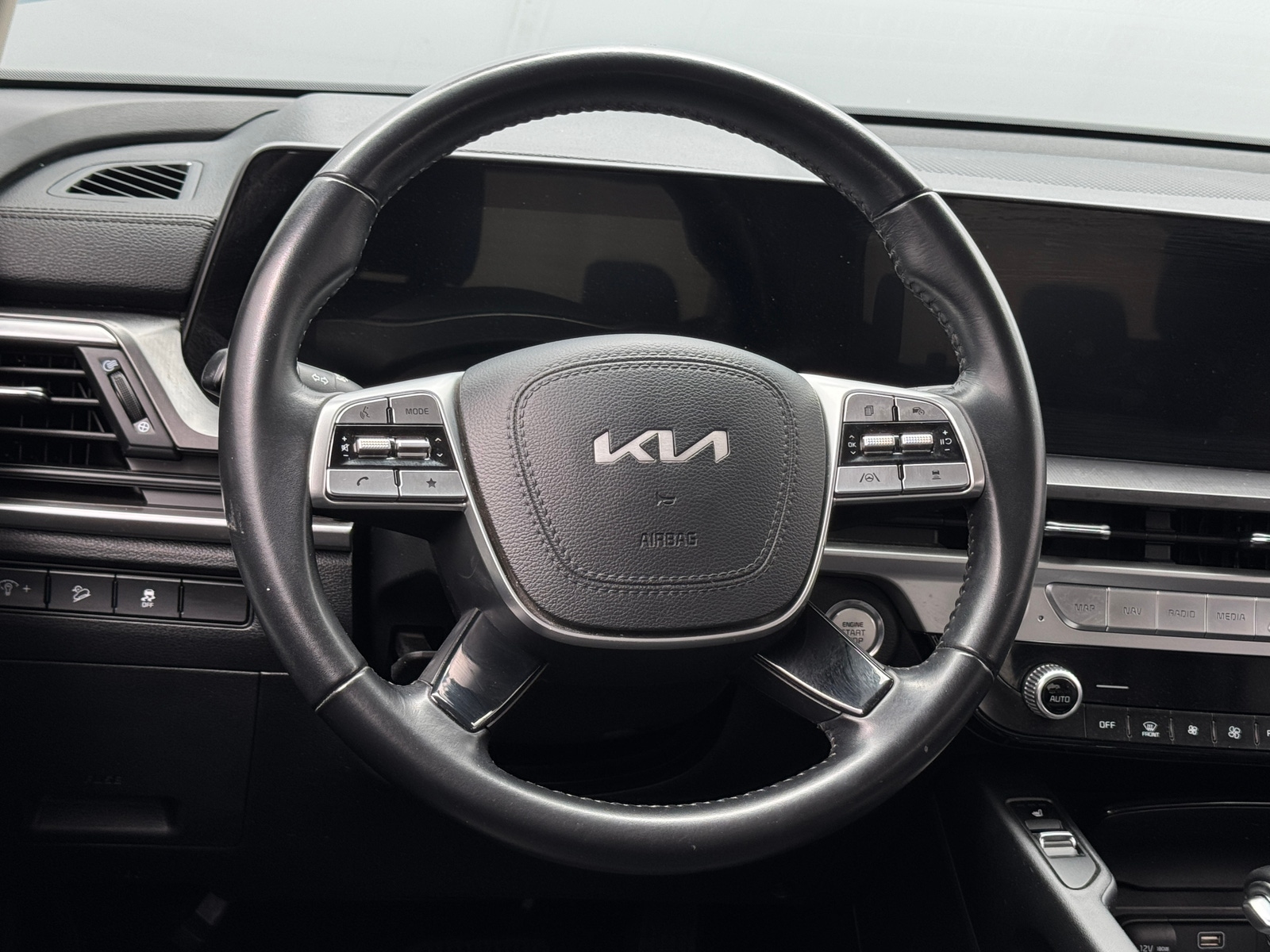 Thumbnail: 2023 Kia Telluride - 4