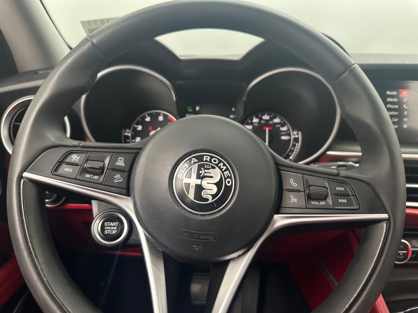 Thumbnail: 2018 Alfa Romeo Stelvio - 4