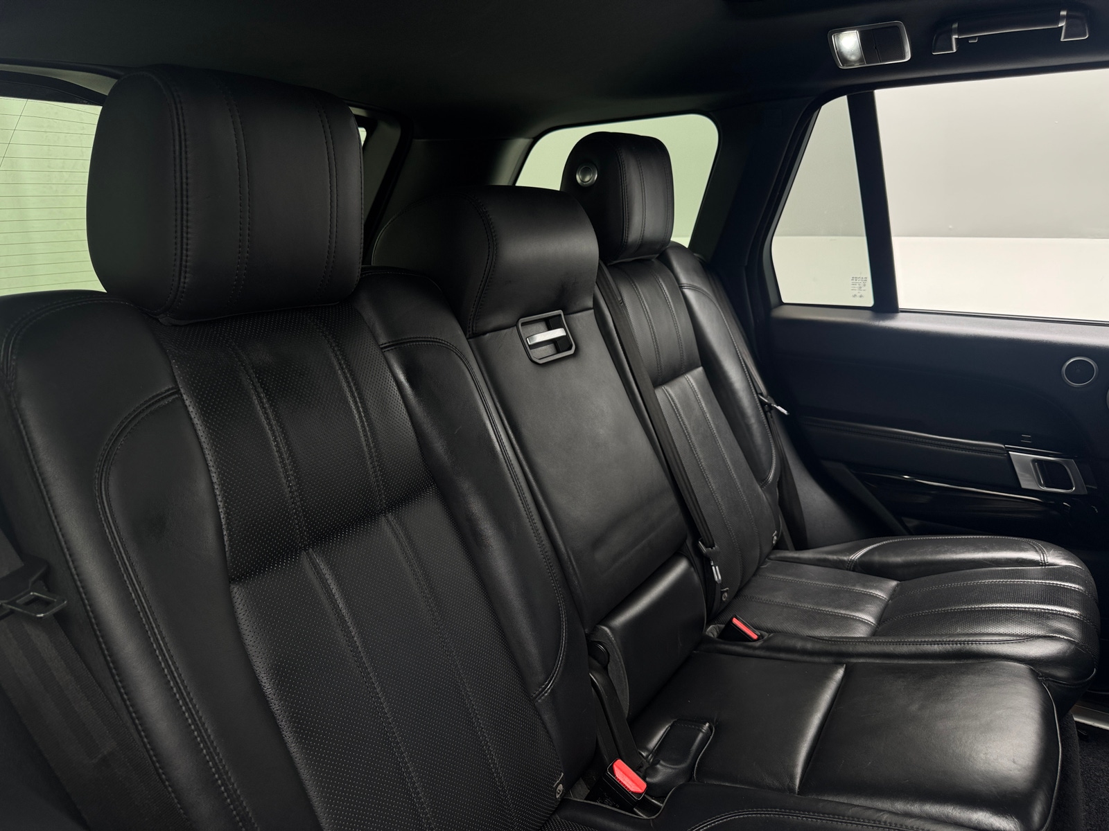 Thumbnail: 2016 Land Rover Range Rover - 5