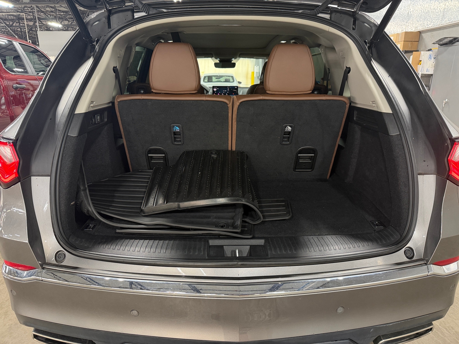 Thumbnail: 2022 Acura MDX - 6
