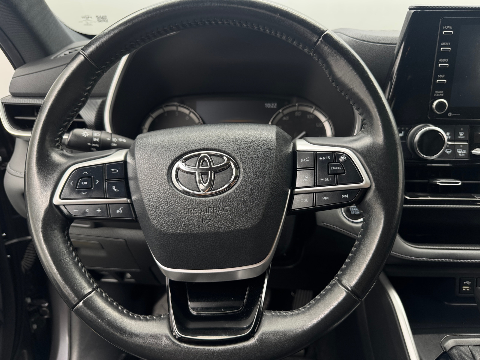 Thumbnail: 2022 Toyota Highlander - 4