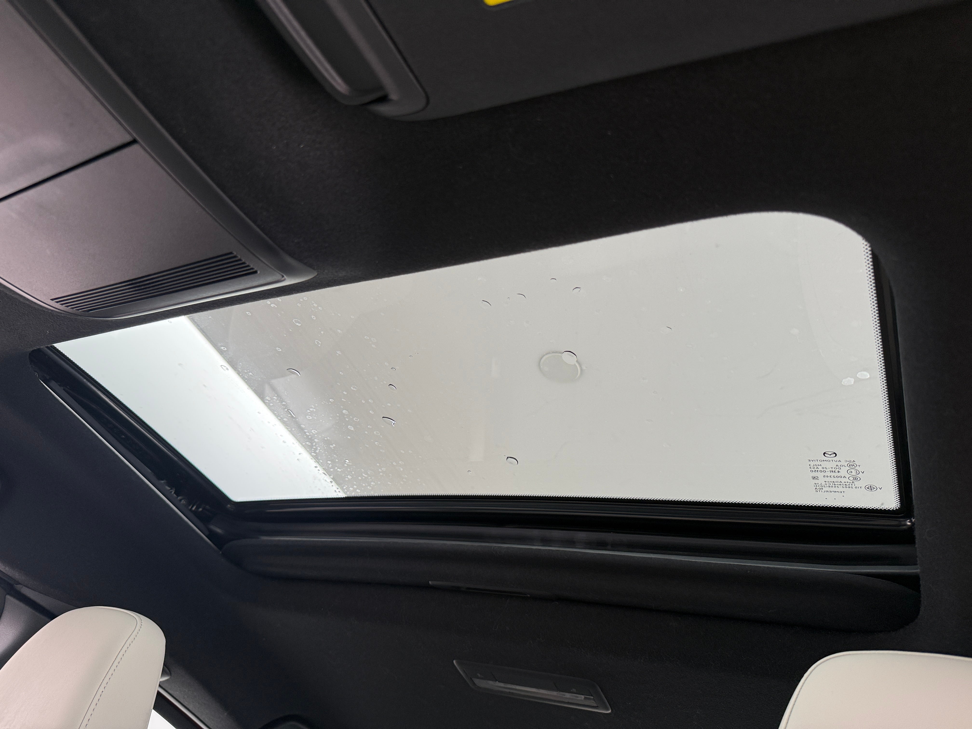 2022 Mazda MX-30 Premium Plus Package - Photo 4